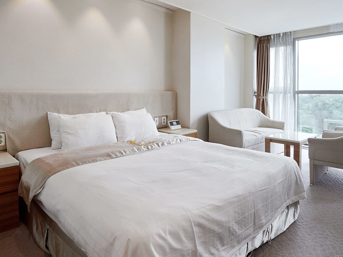 디럭스 더블 (하프오션뷰)