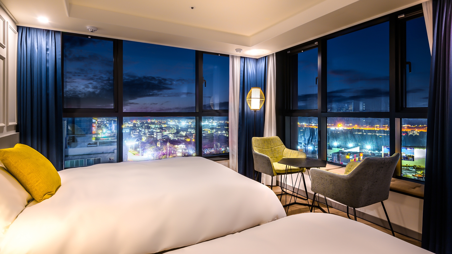 디럭스 패밀리트윈