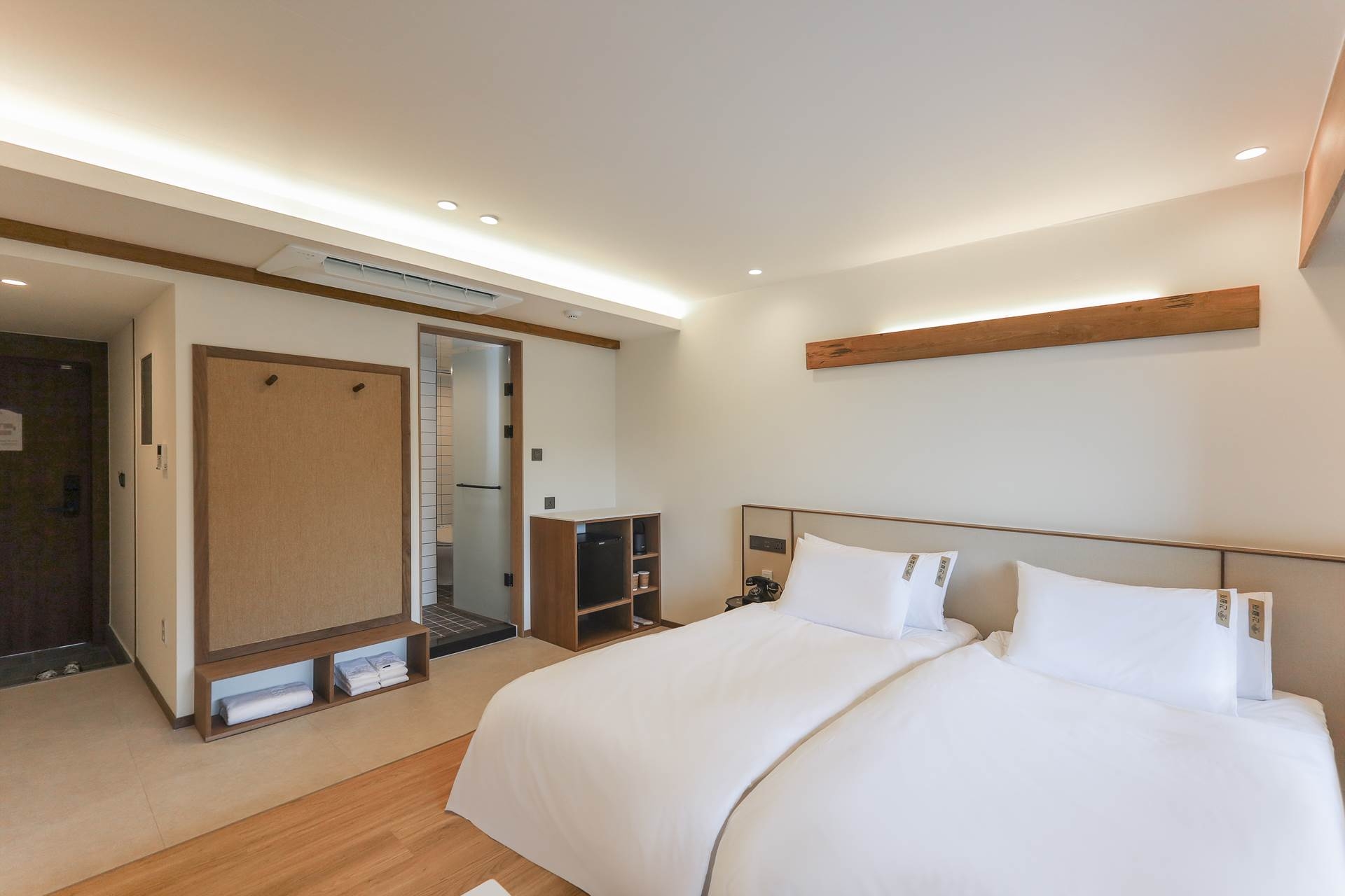 디럭스 싱글 트윈 히노끼 (반신욕)