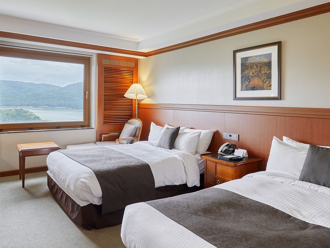 디럭스 트윈 레이크뷰