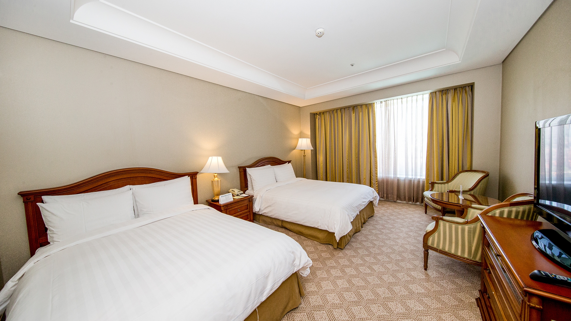 스탠다드 투 더블 (Room Only)