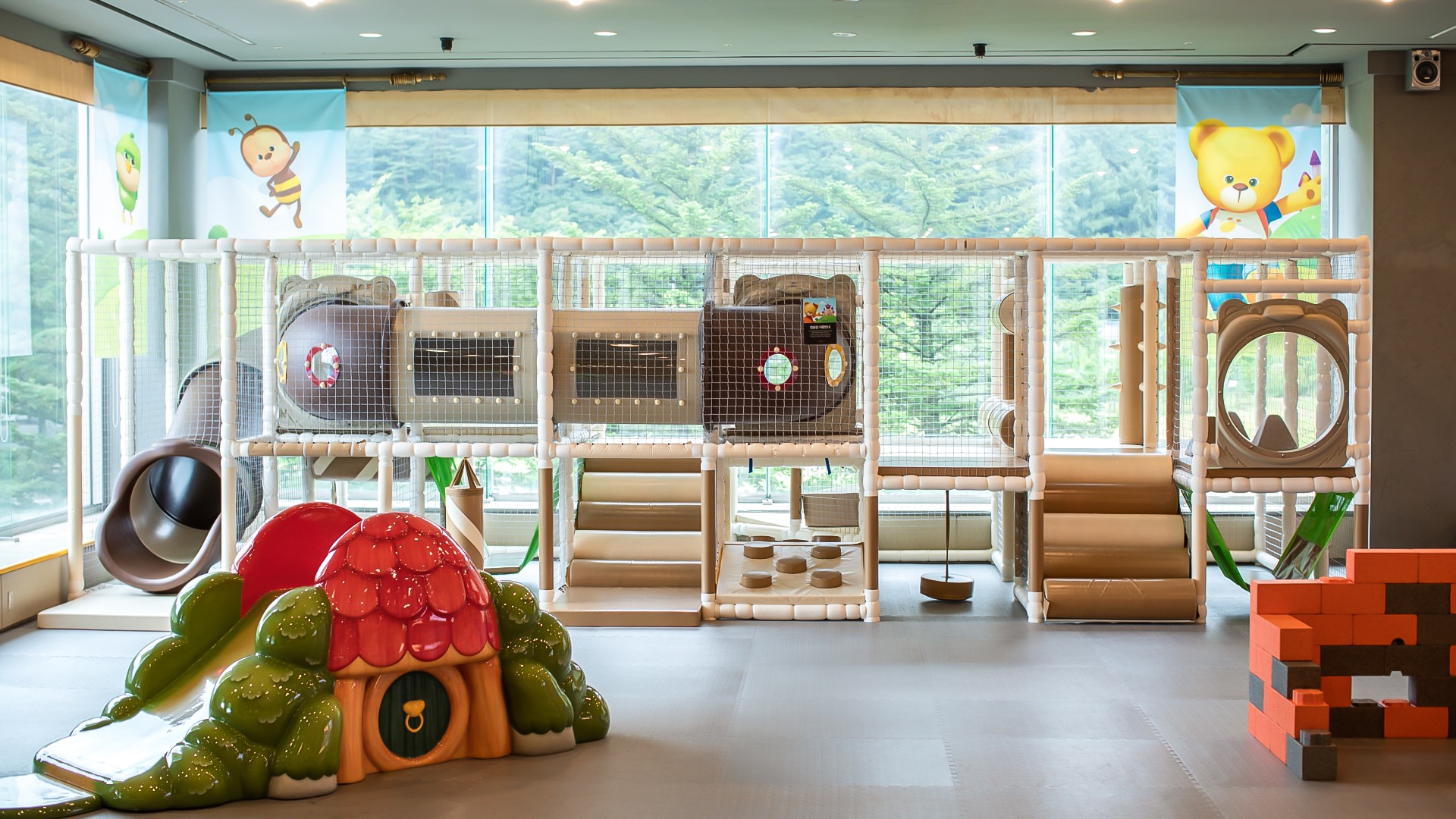 포인포 플레이 라운지