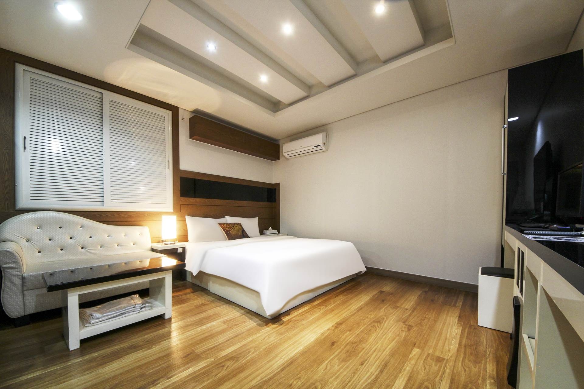 디럭스-주차가능