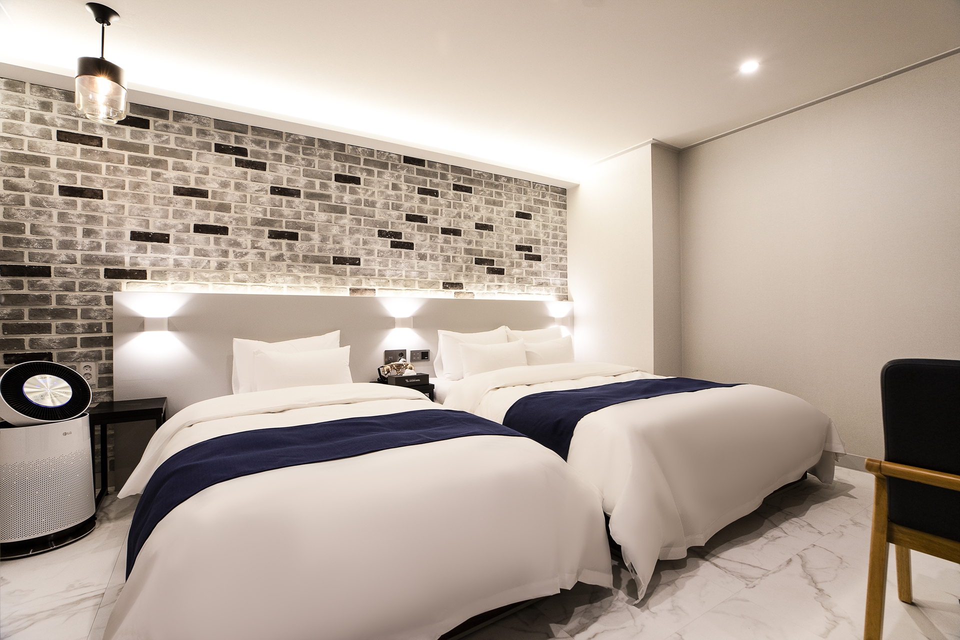 디럭스 트윈 (넷플릭스, 유튜브 무료