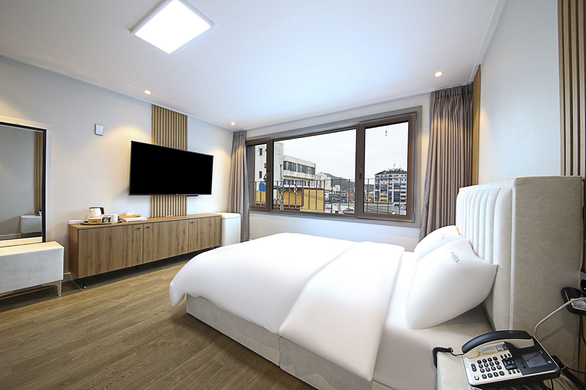 디럭스 더블(넷플릭스,인터넷 TV,스