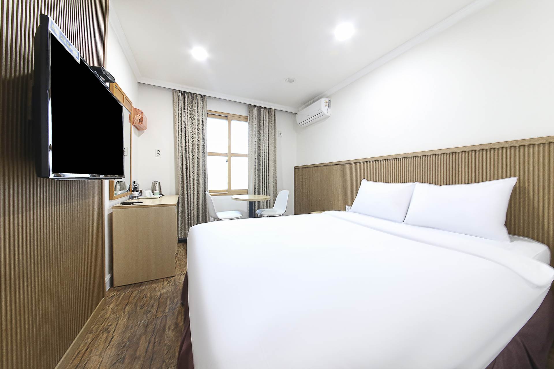 스탠다드 더블-Mini룸