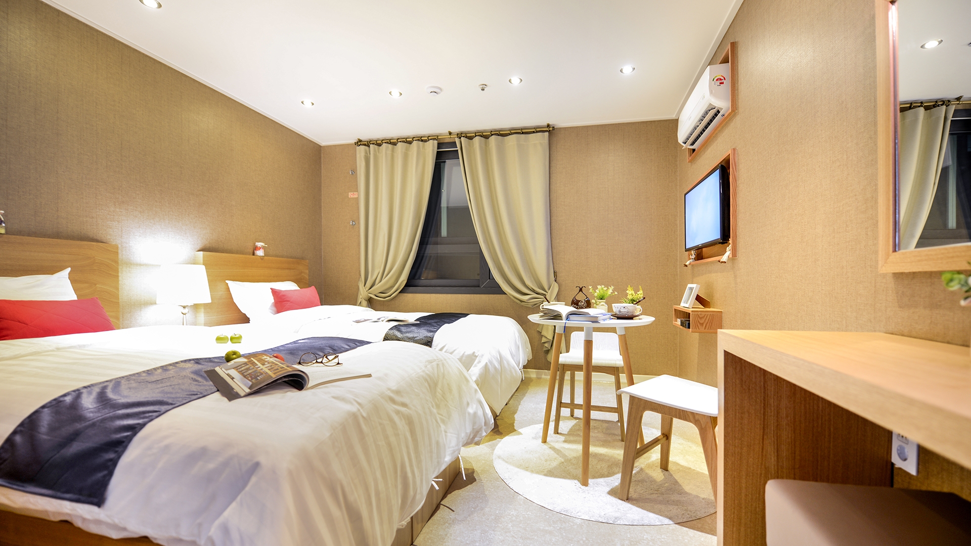 디럭스 트윈 (호텔형)