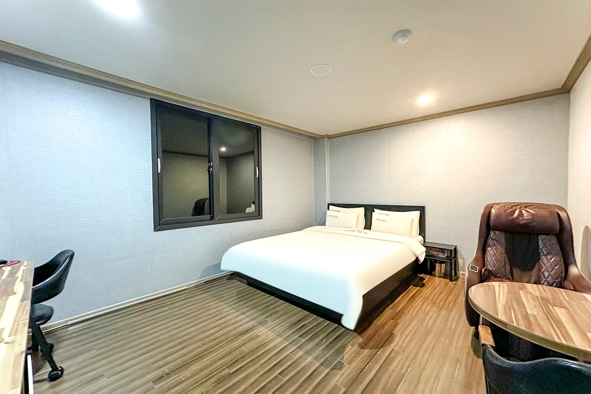 일반실A(넷플릭스, 안마의자, PC랜