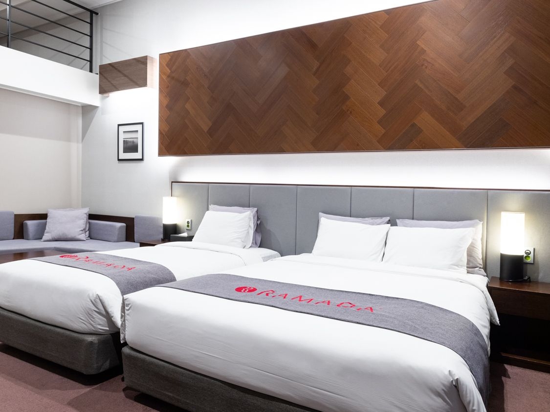 디럭스 패밀리 트윈