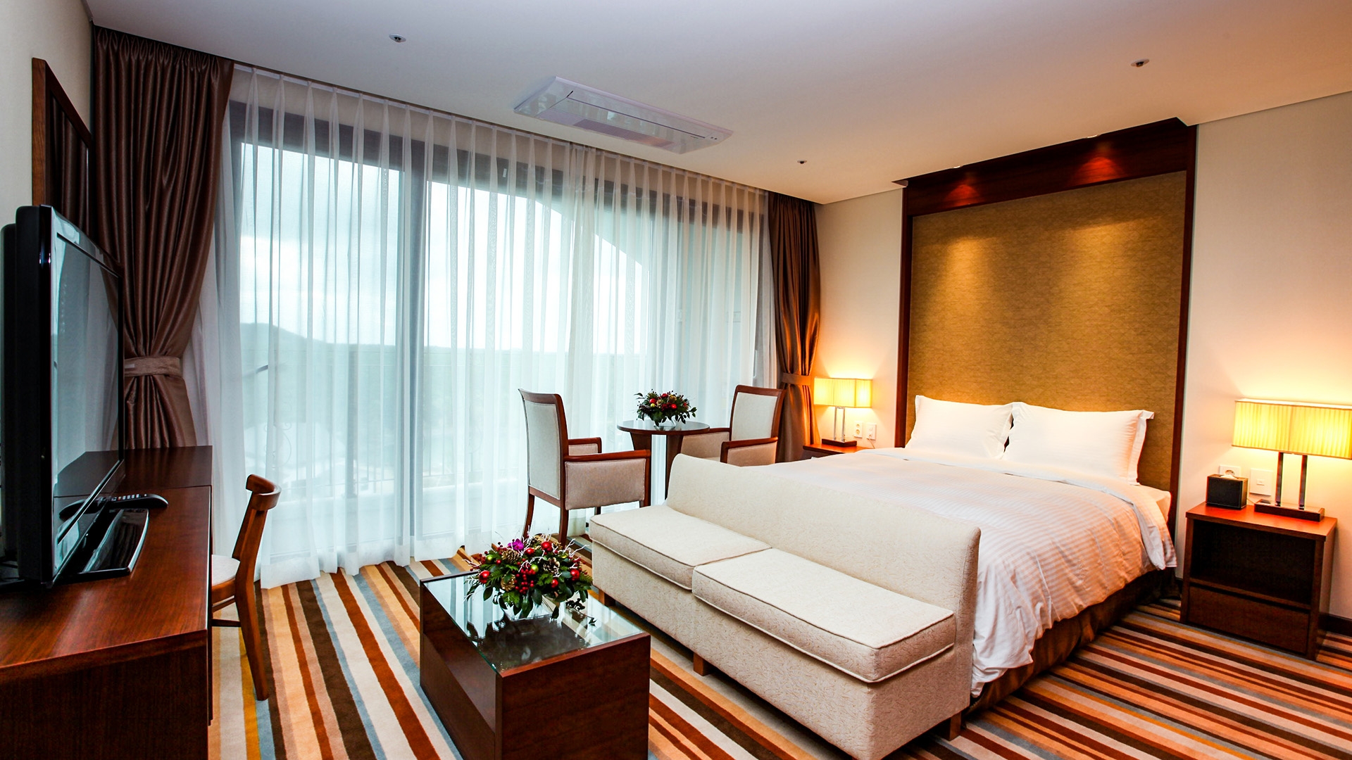 [호텔] 로얄 스위트 (바다 전망)