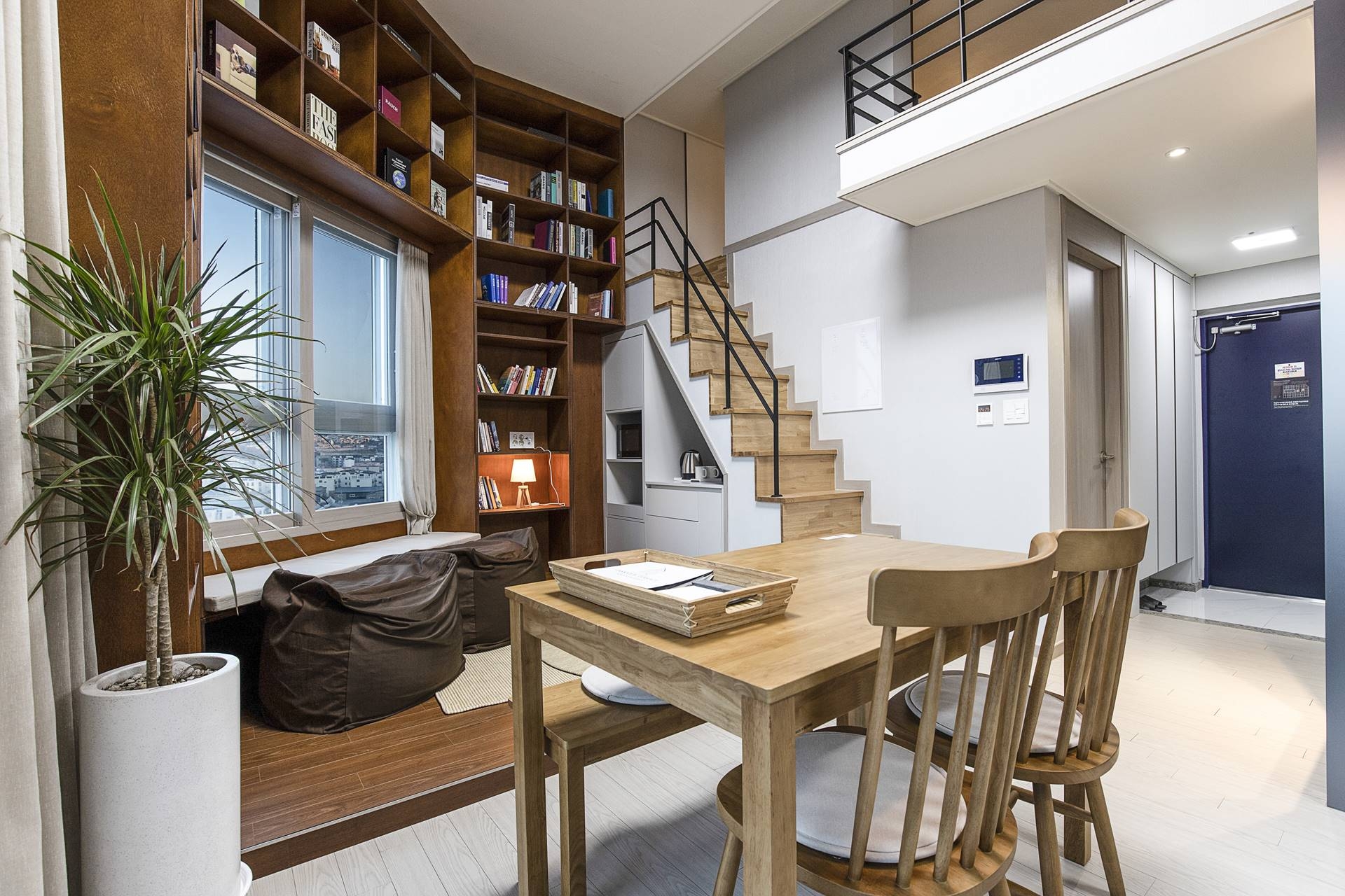 스위트 A (독서룸)