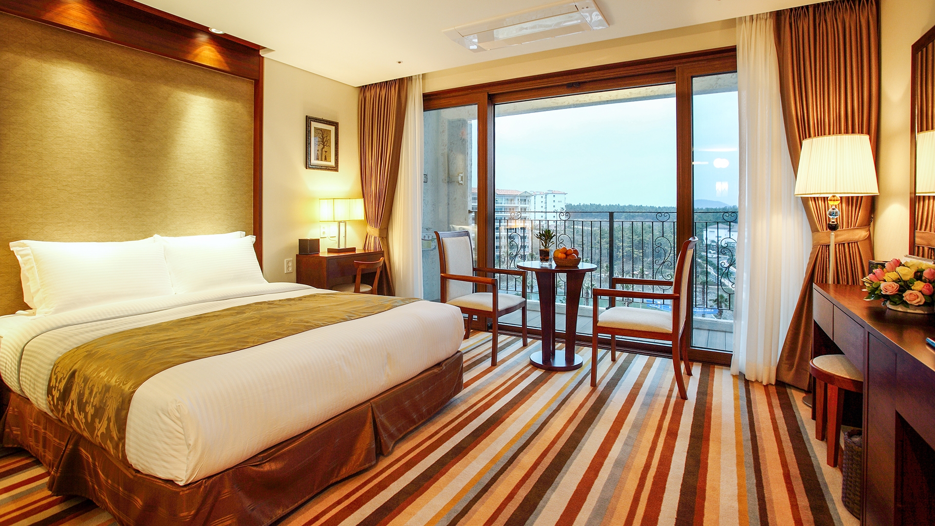 [호텔] 디럭스 더블 (가든 전망)