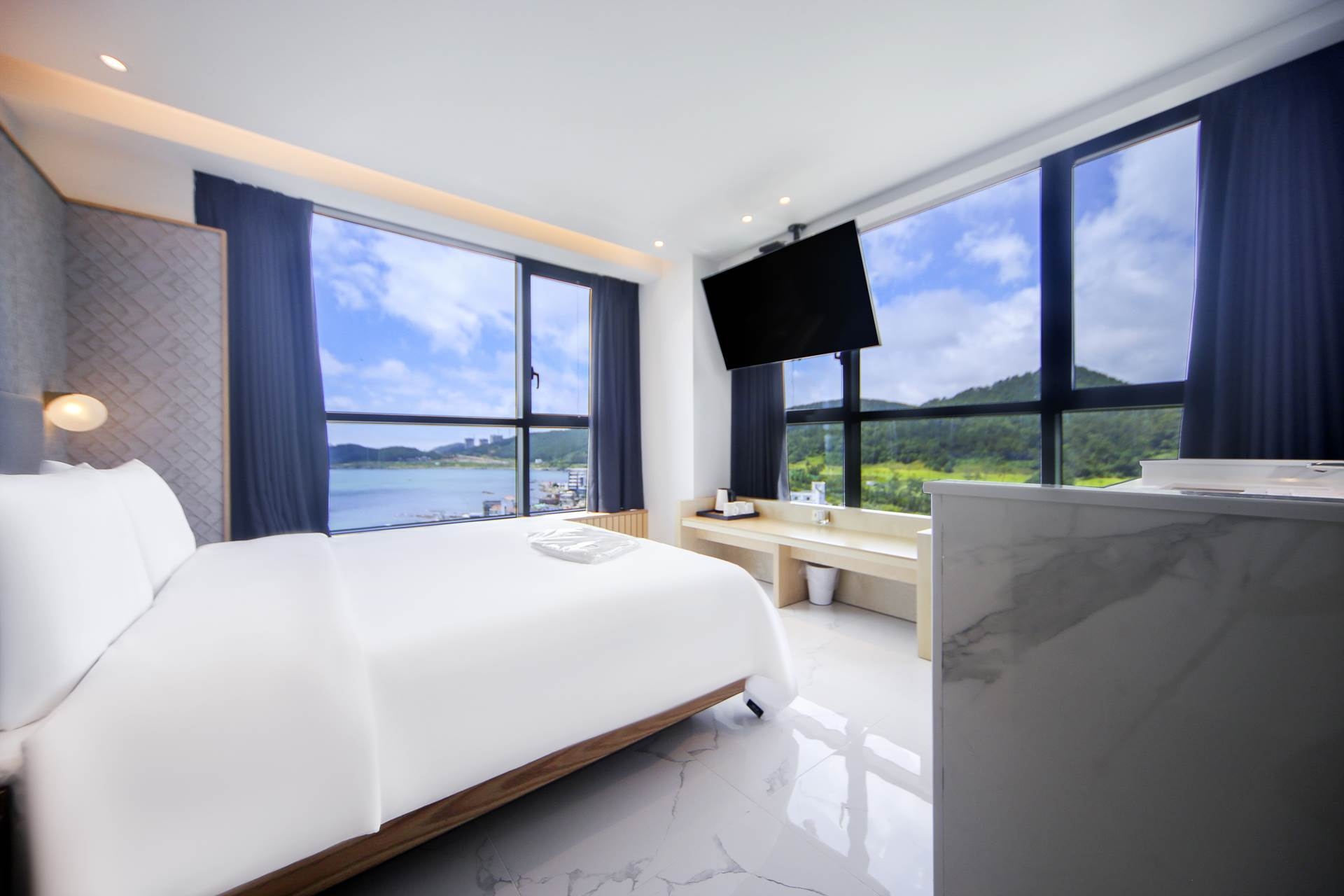 그린 뷰-랜덤객실 (넷플릭스)