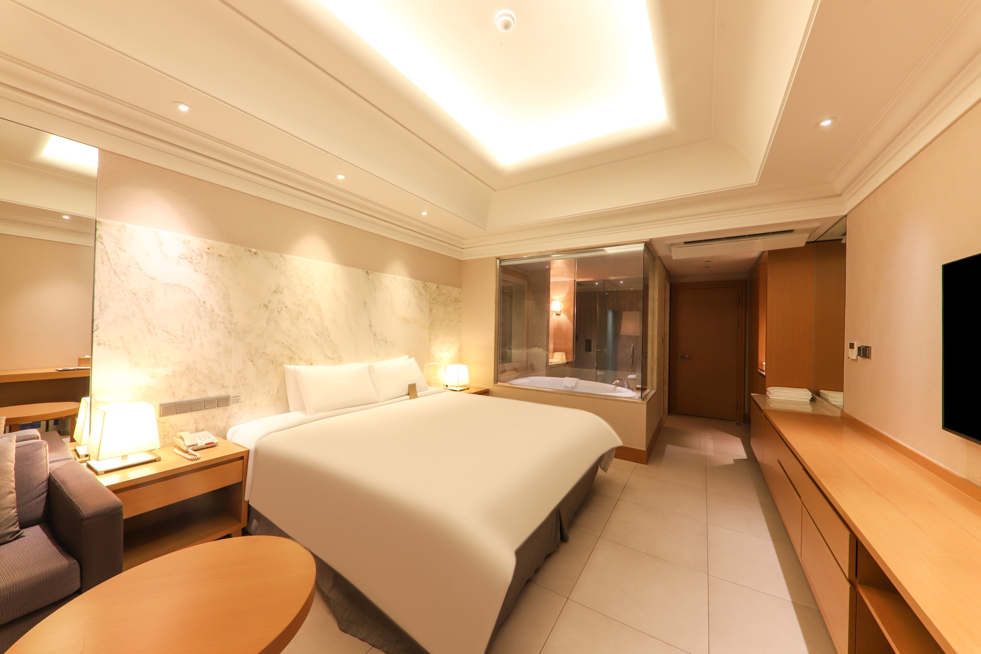 디럭스 슈퍼킹 더블룸