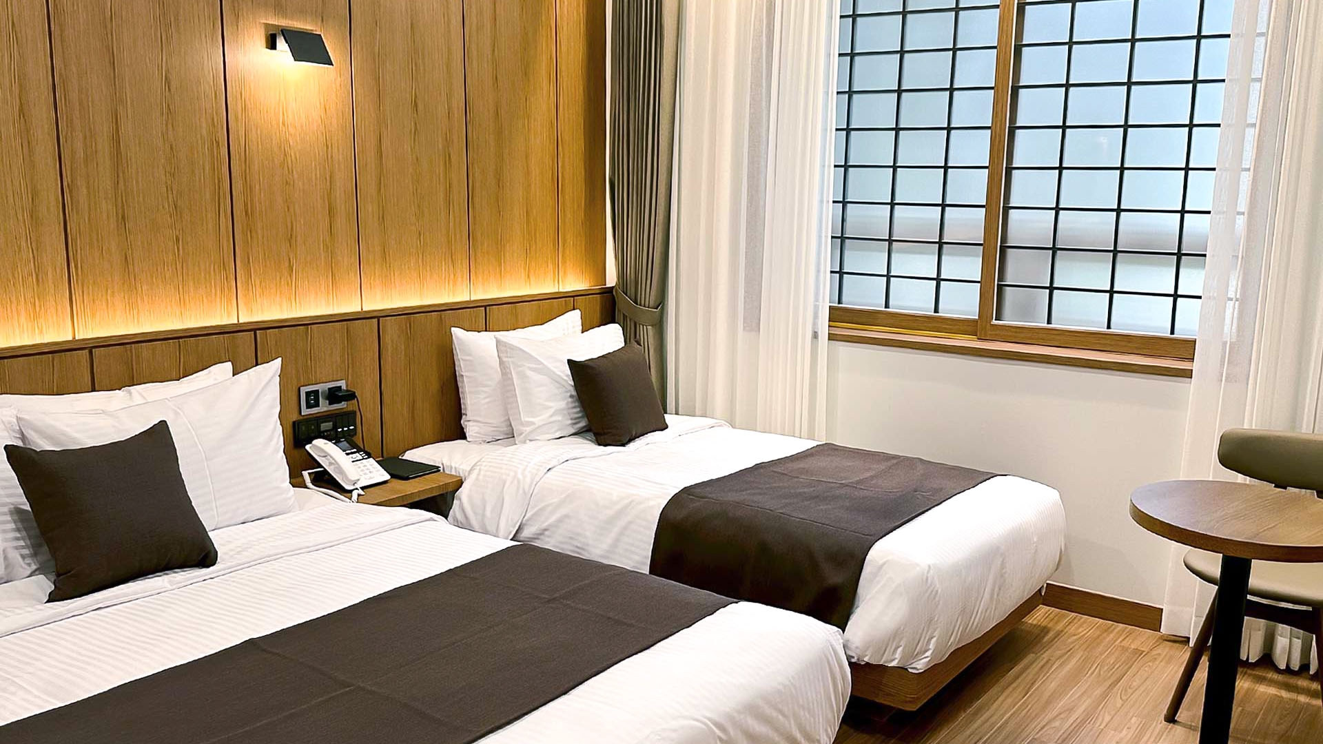 디럭스 패밀리트윈