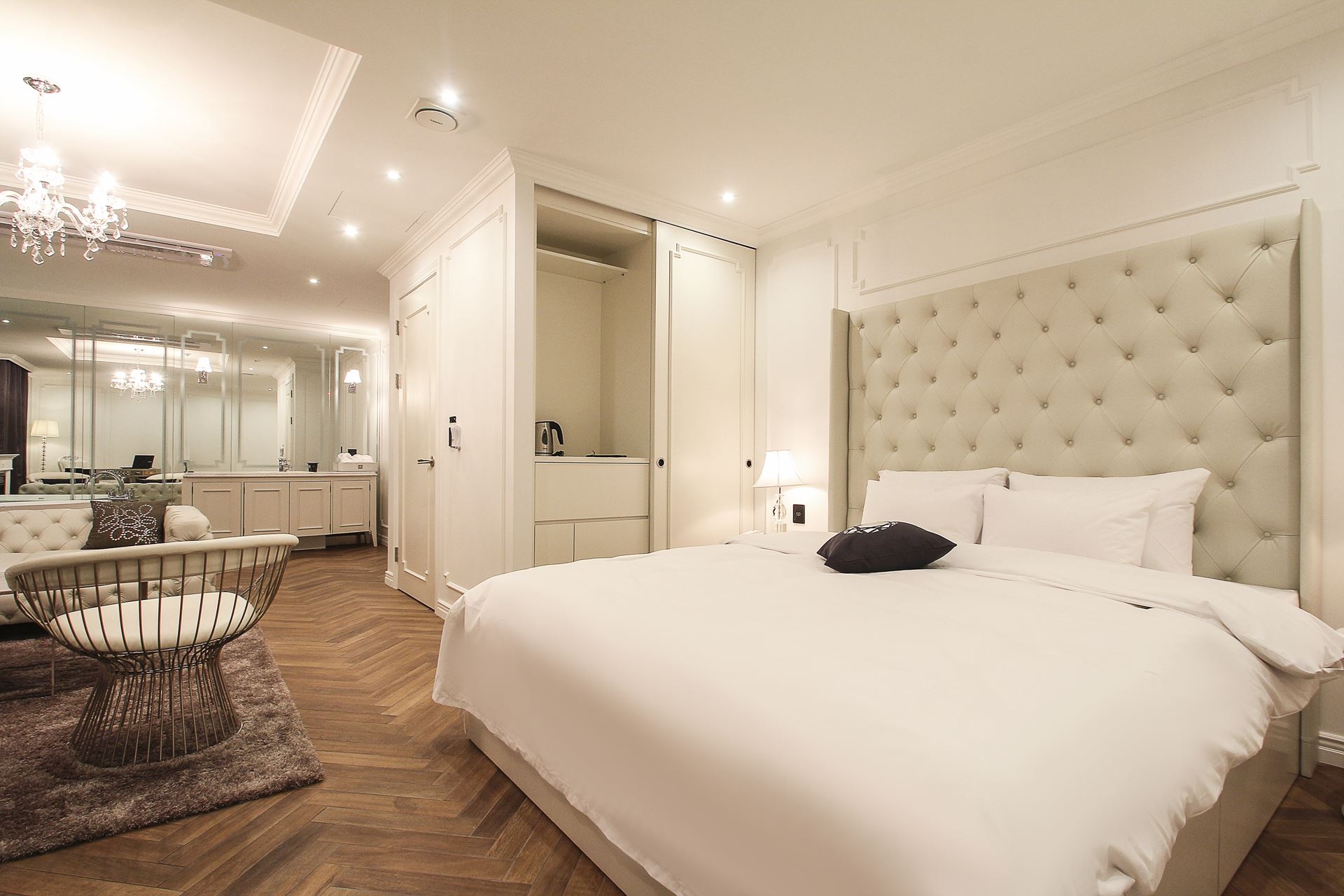 Royal Suite(넷플릭스 전용)