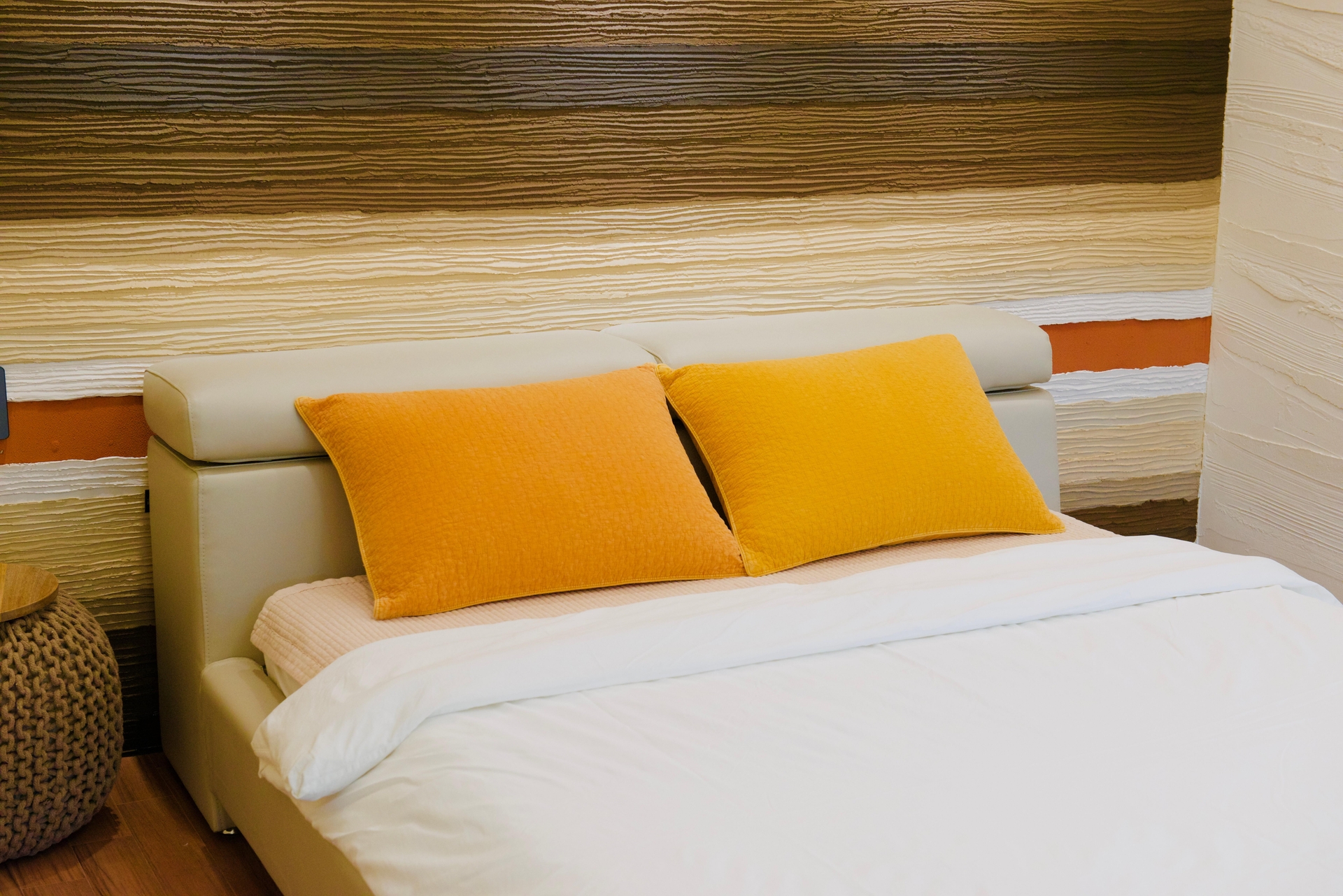 룸2 (더블베드 / 취사형)