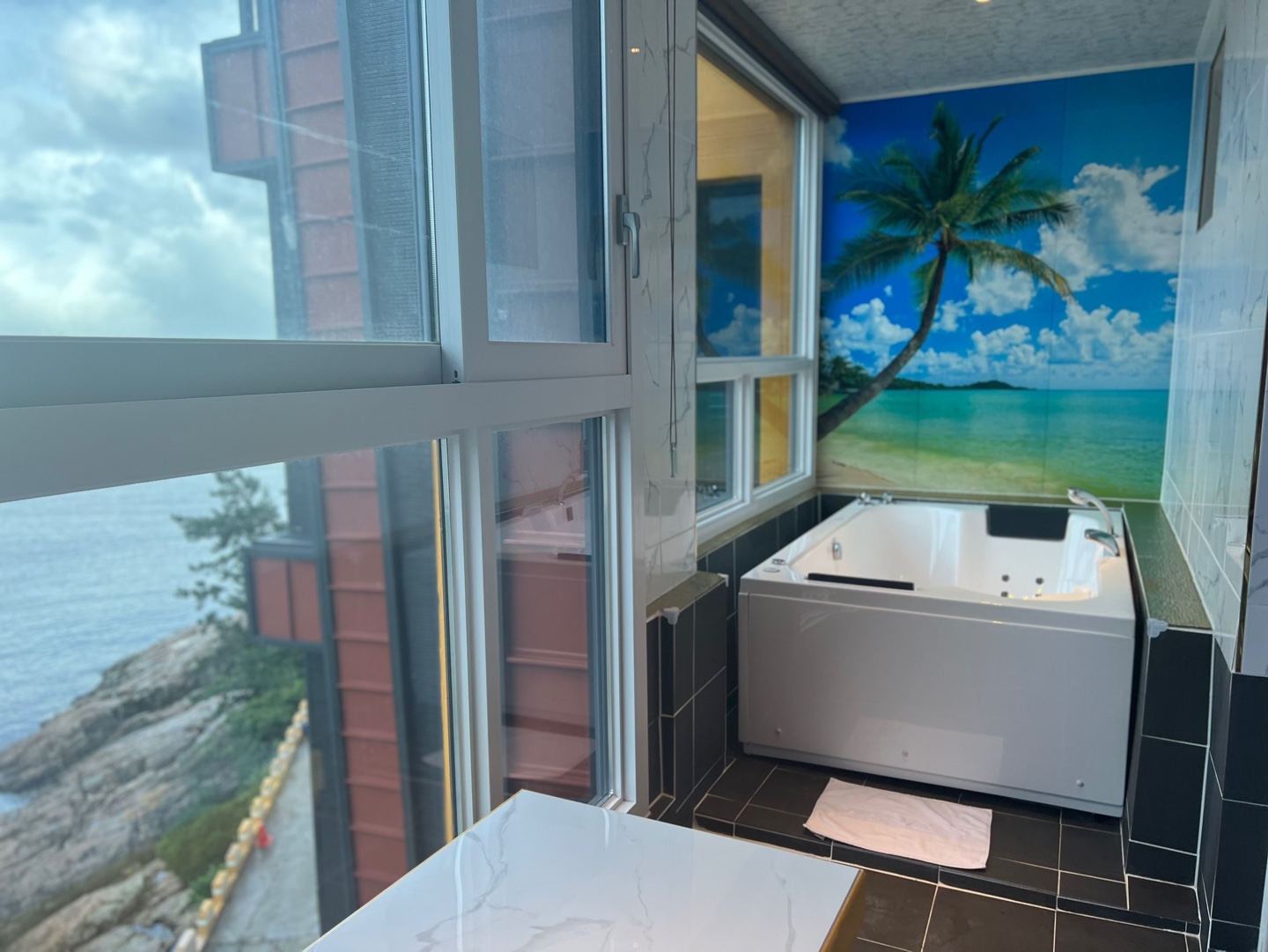 오션뷰 실버룸 302호