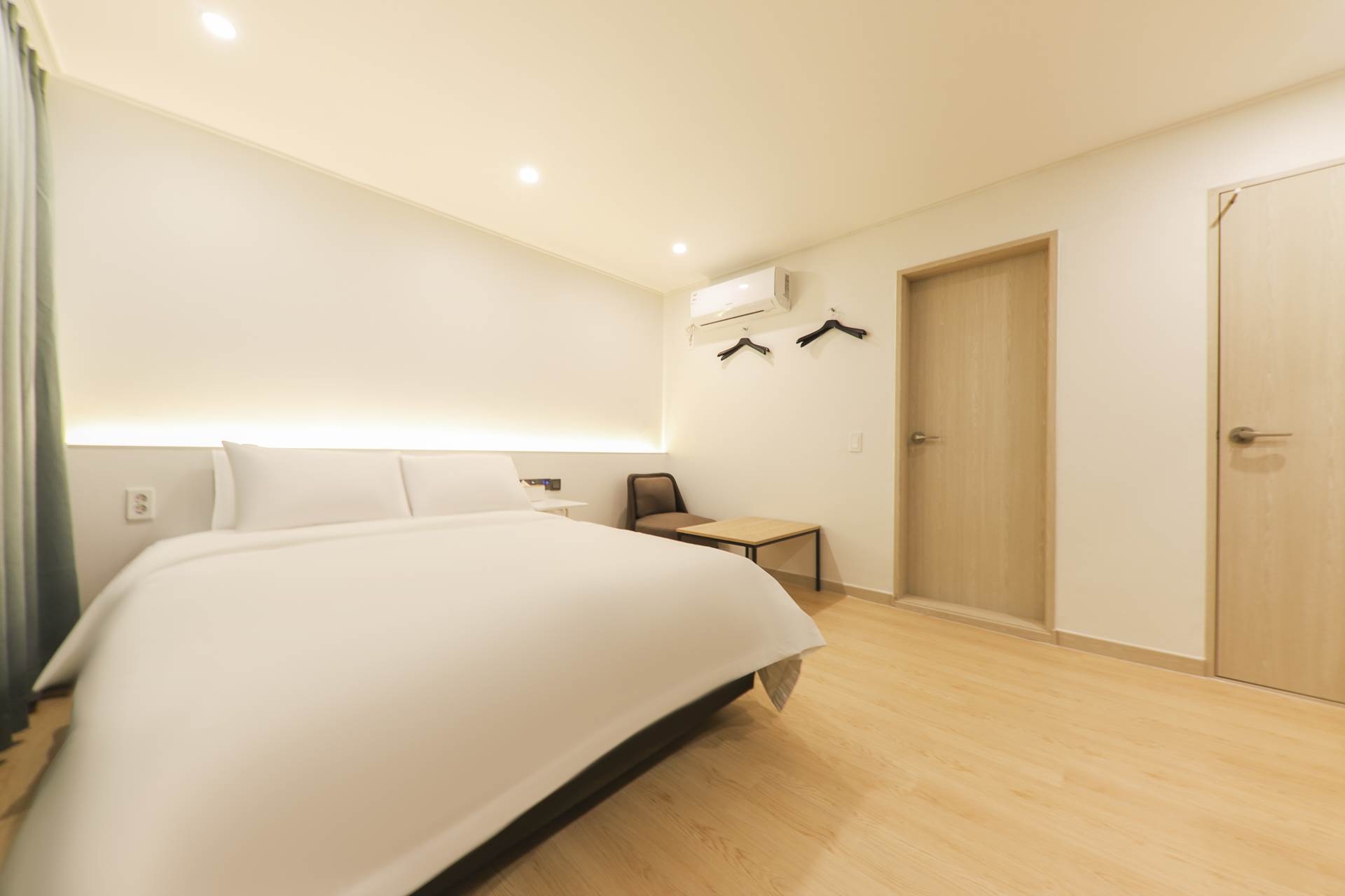 슈페리어 킹 (65in.TV, 스타일