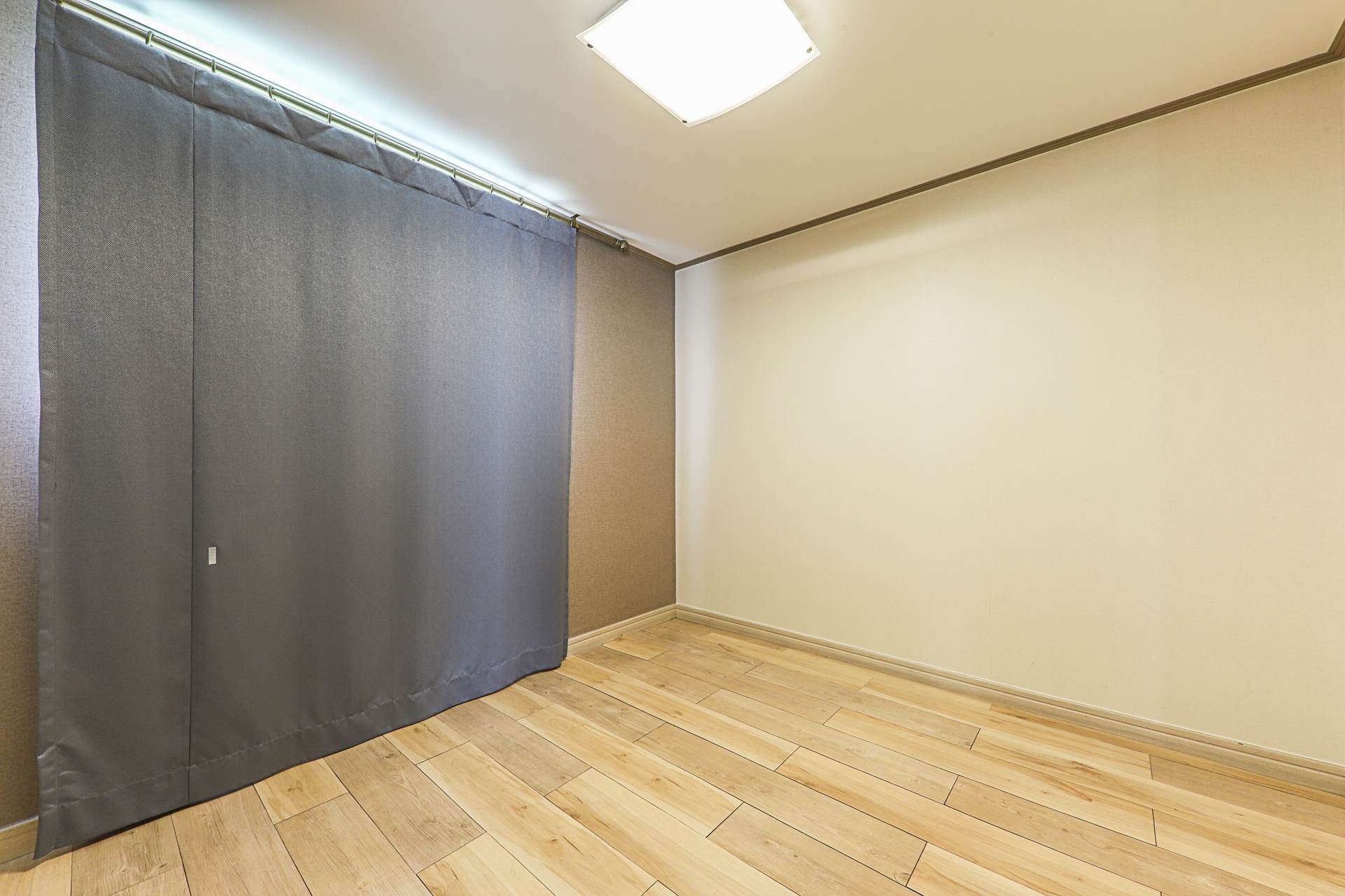 콘도 미니엄 D-통창 바다항구뷰