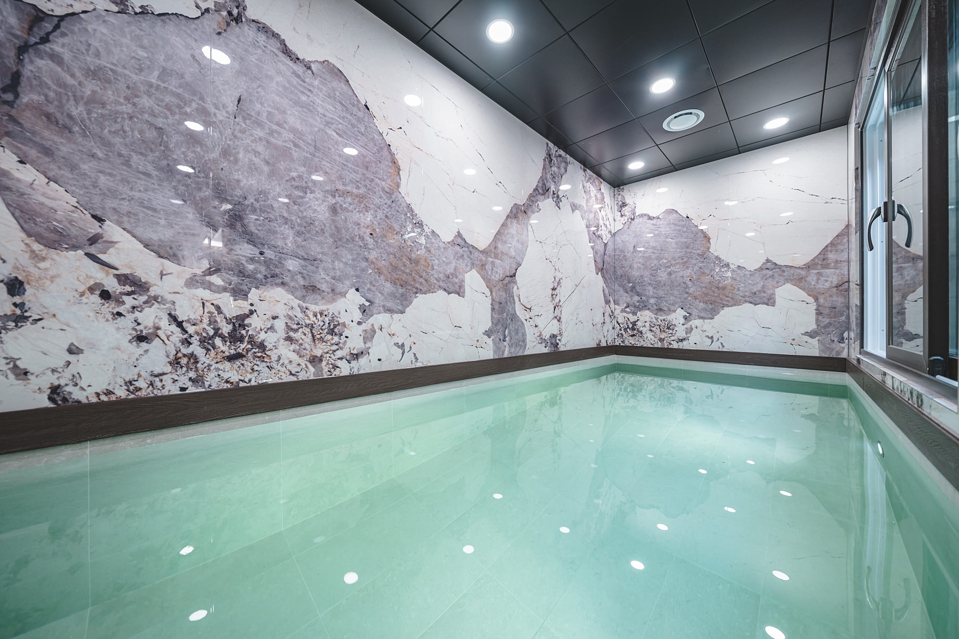 휴식료칸풀빌라