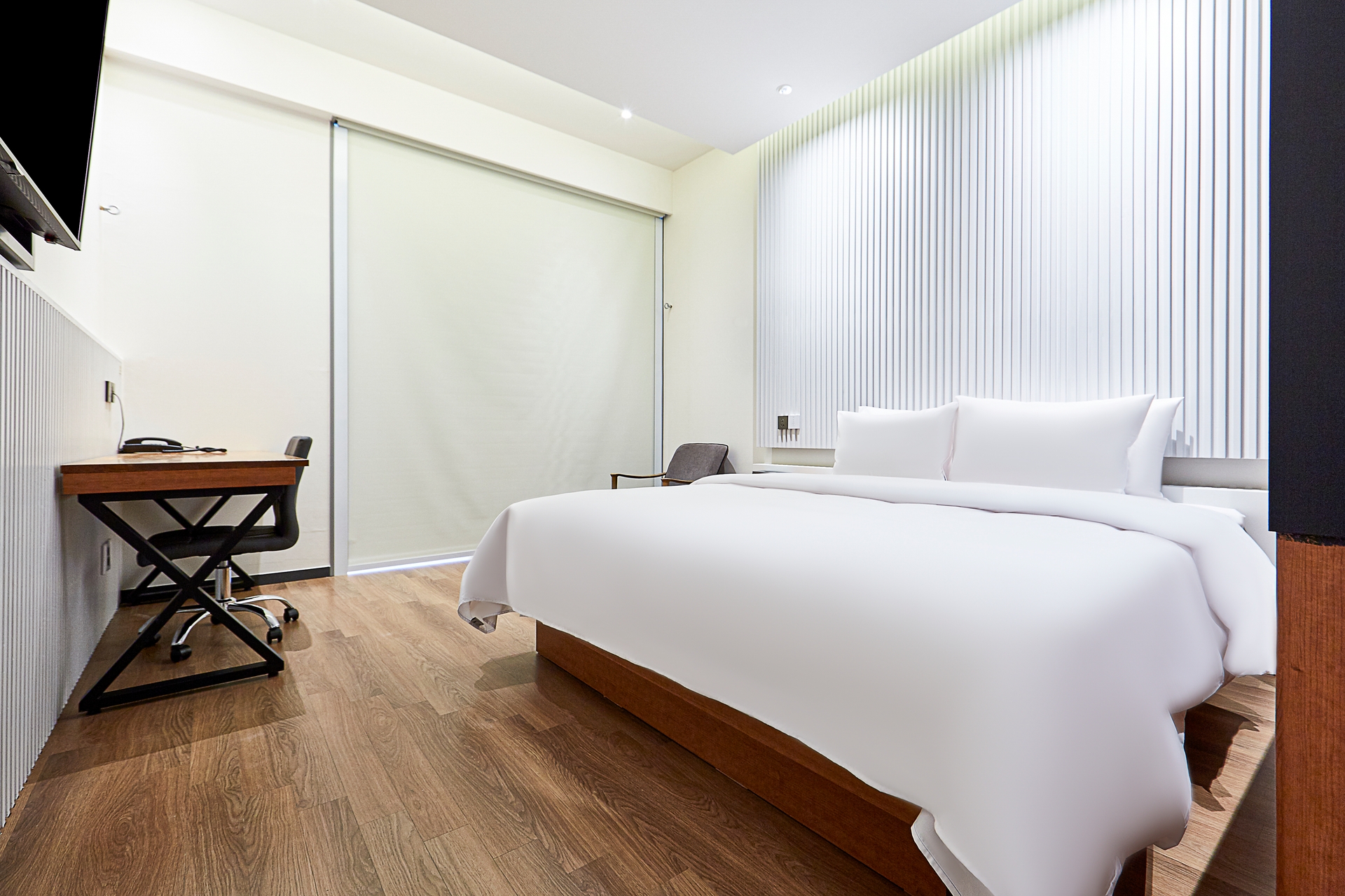 디럭스 더블(704호)