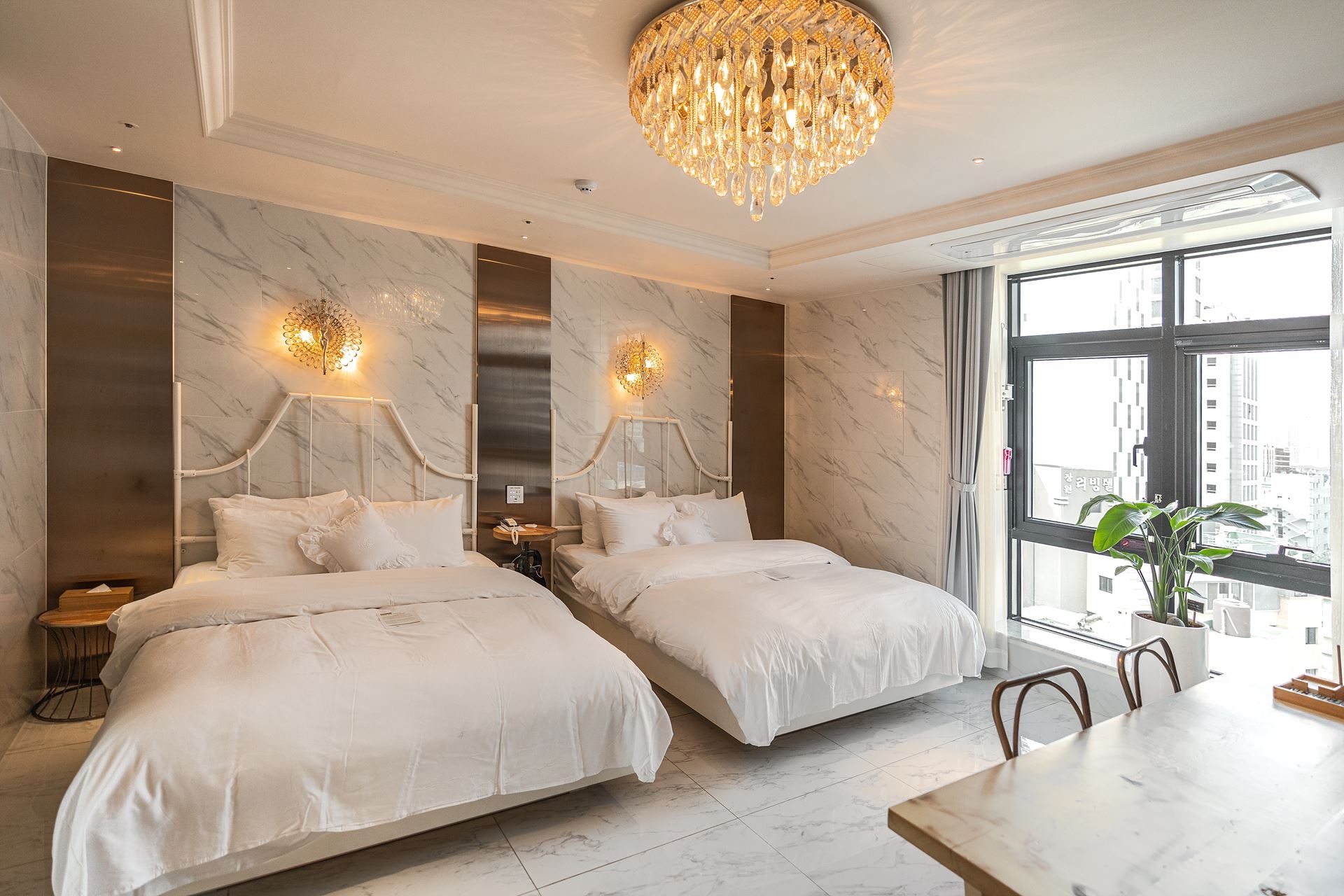 파밀리에 스위트 투베드