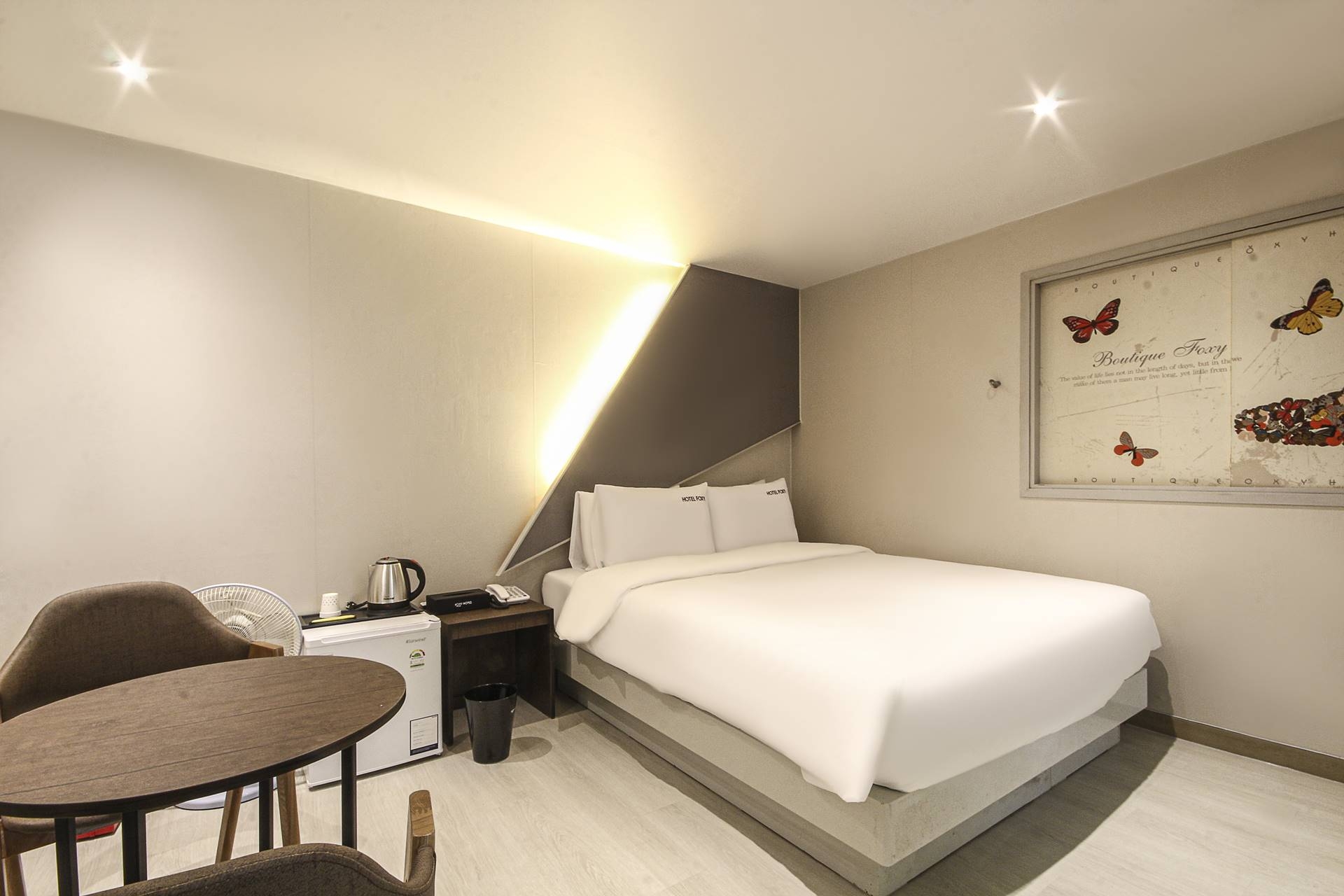 스탠다드 (Netflix)