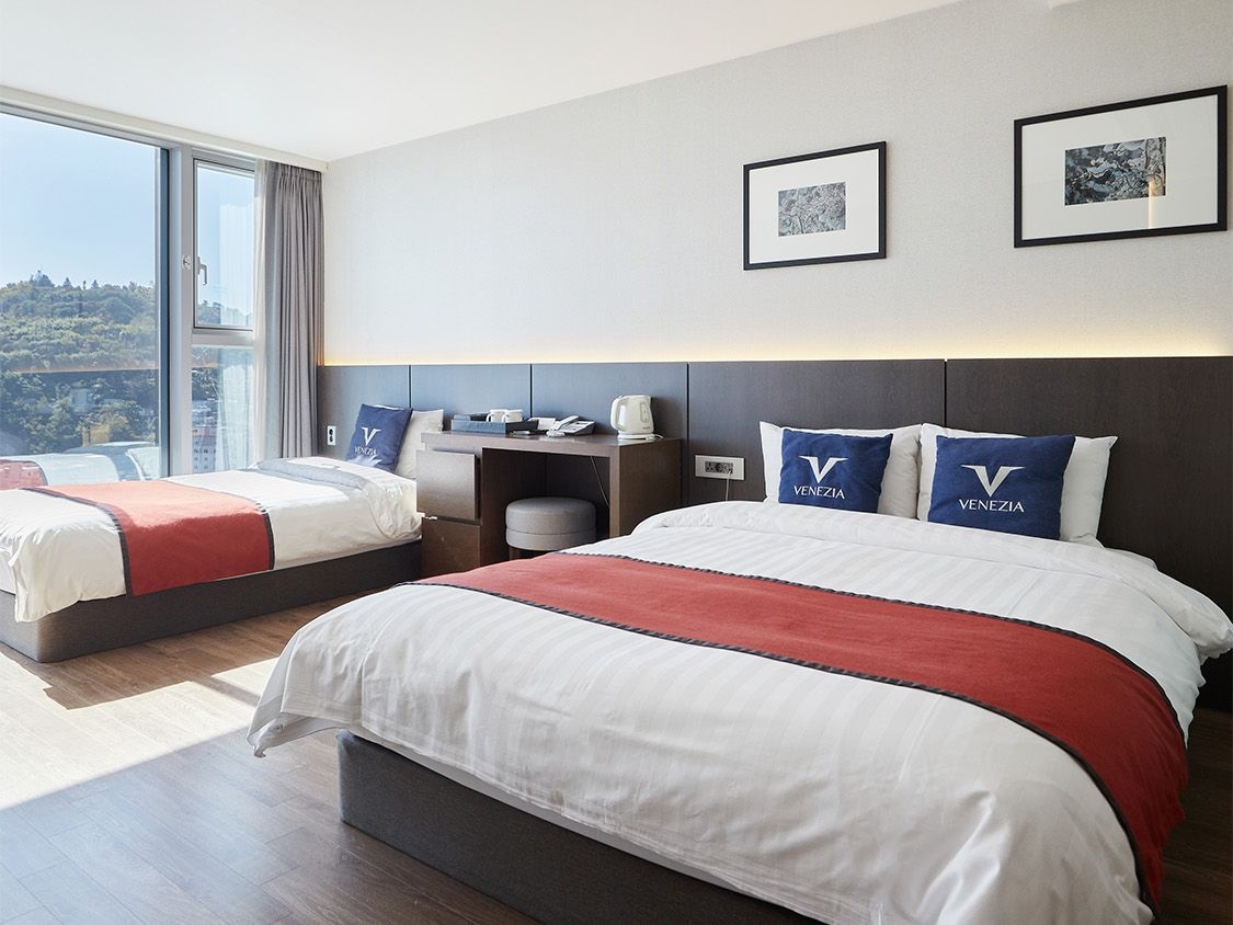 슈페리어 패밀리 트윈