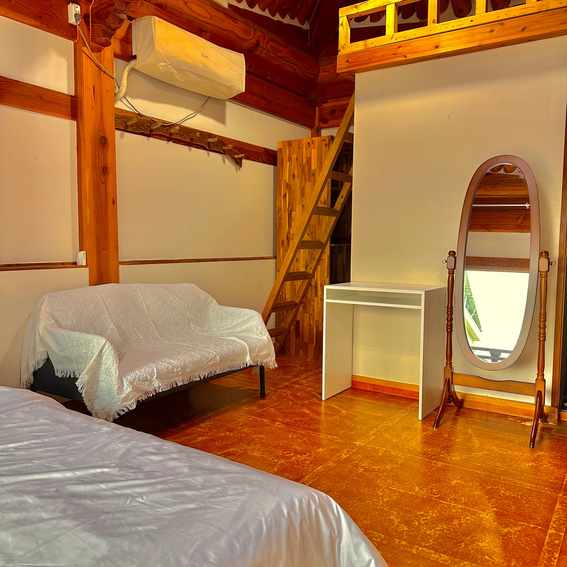 2F 목단(커플,가족룸)