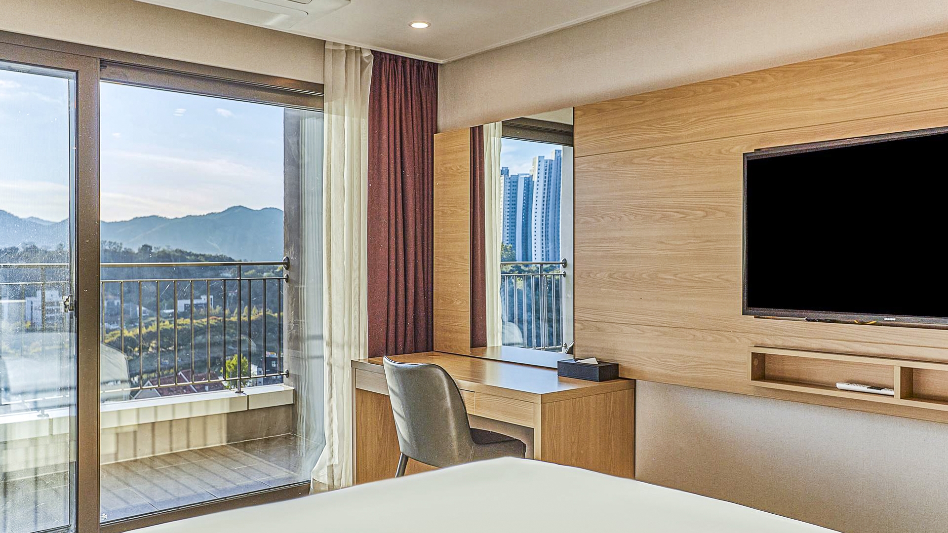 디럭스 더블 시티뷰