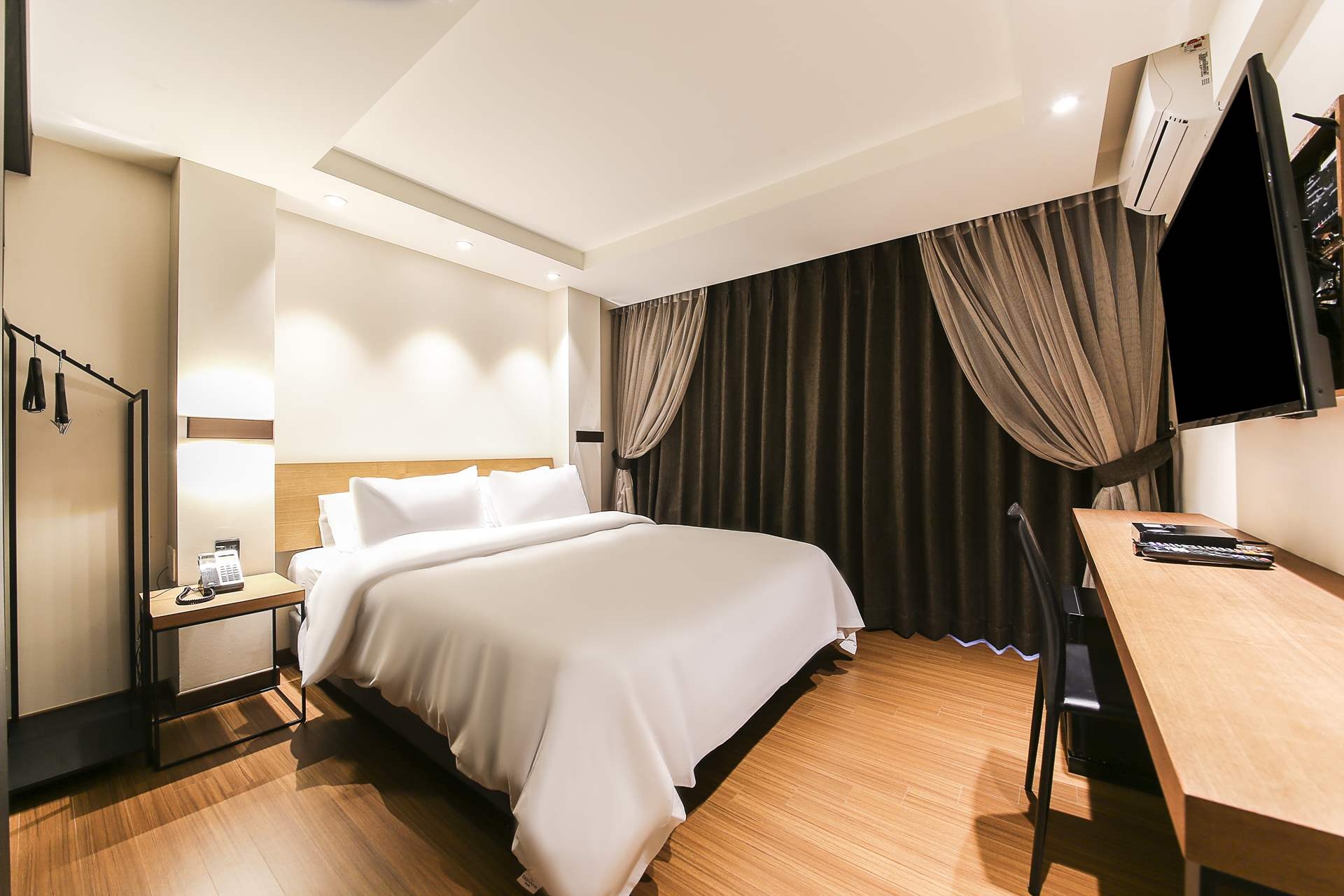 스탠다드 더블 (시티뷰)