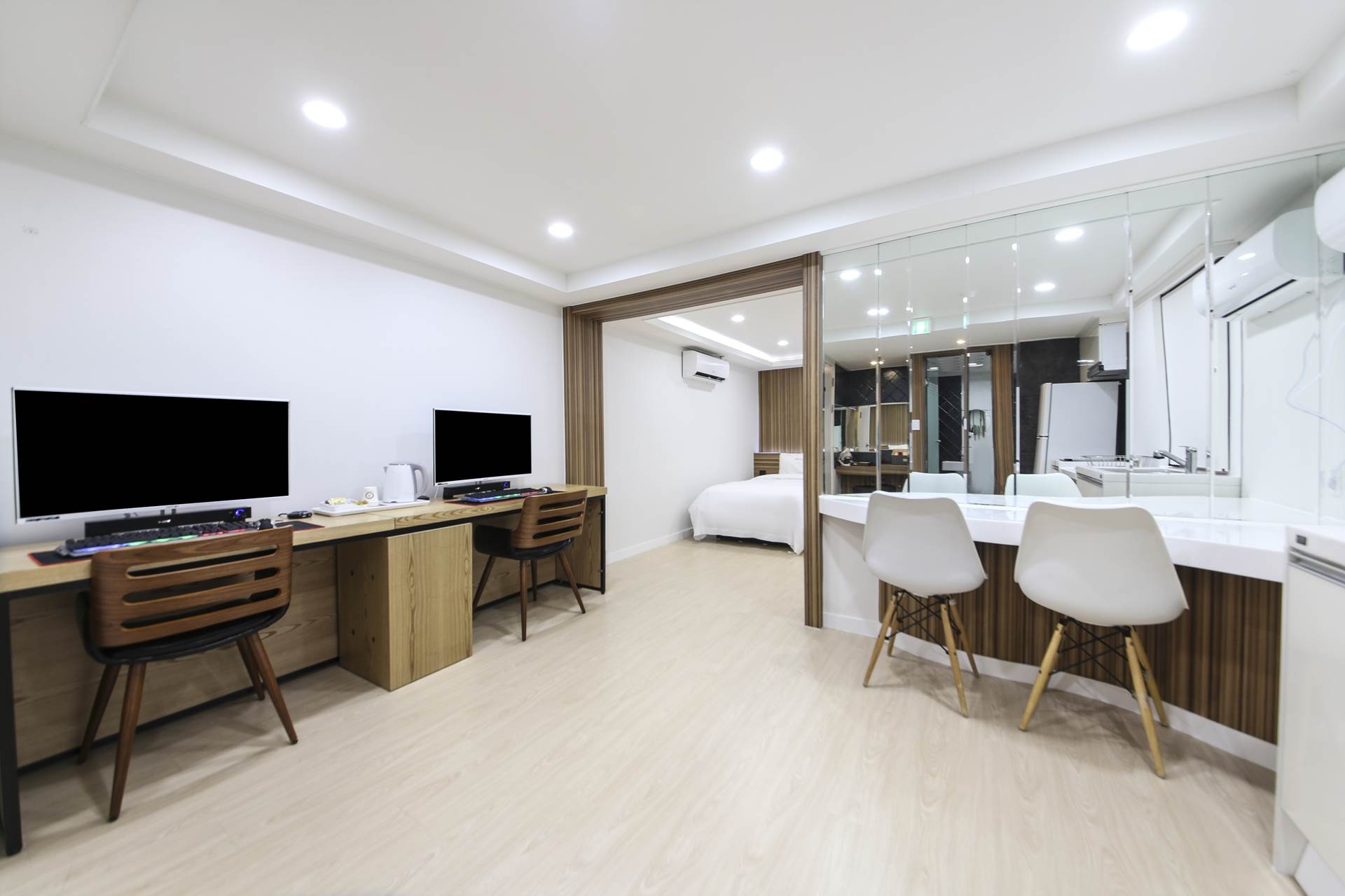 VVIP(금연객실/32인치 커브드 모