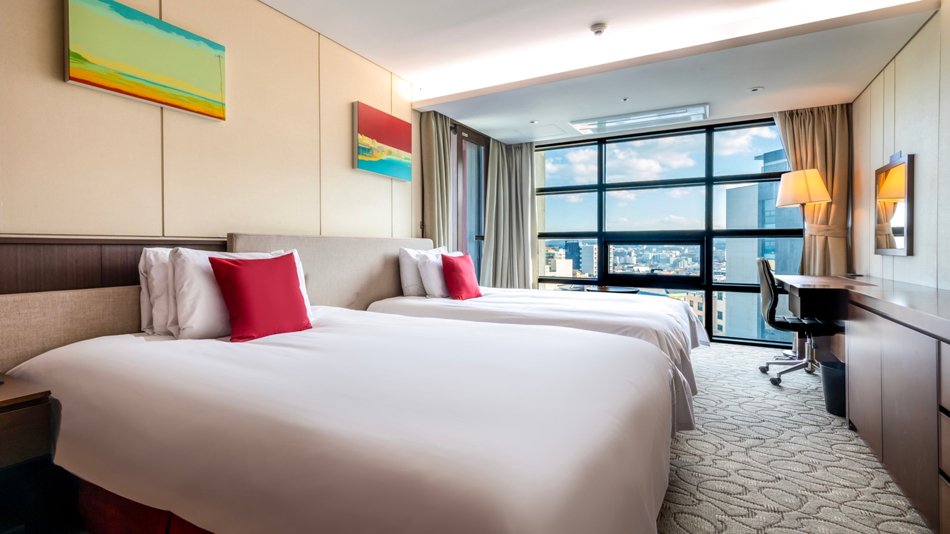 디럭스 쿼드룸 (4인)