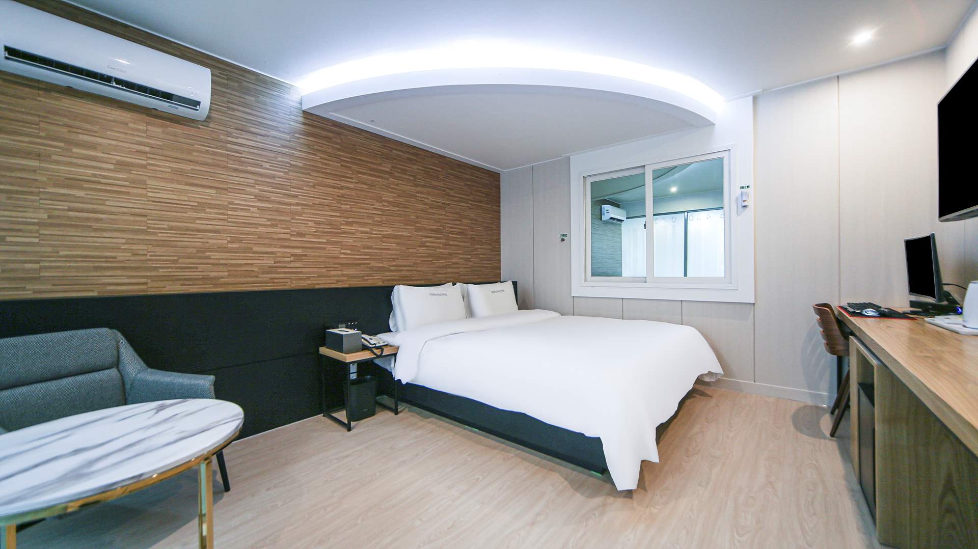 스탠다드(금연객실/롤,오버워치/넷플릭