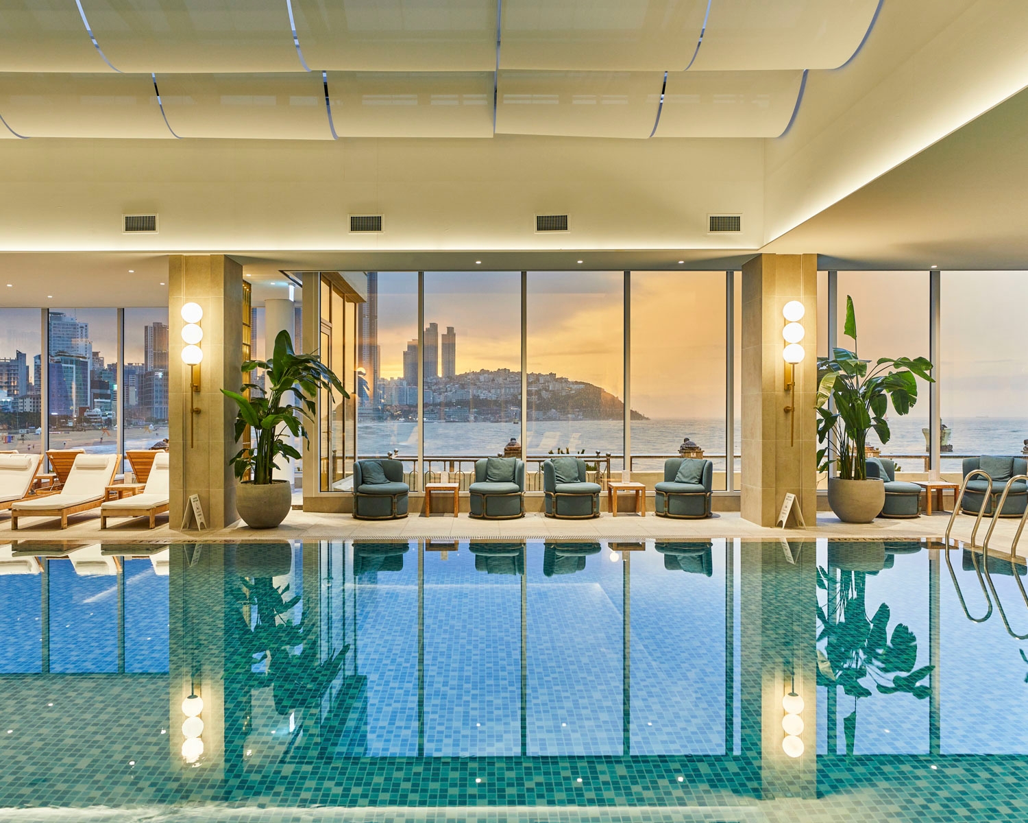 BAC 수영장