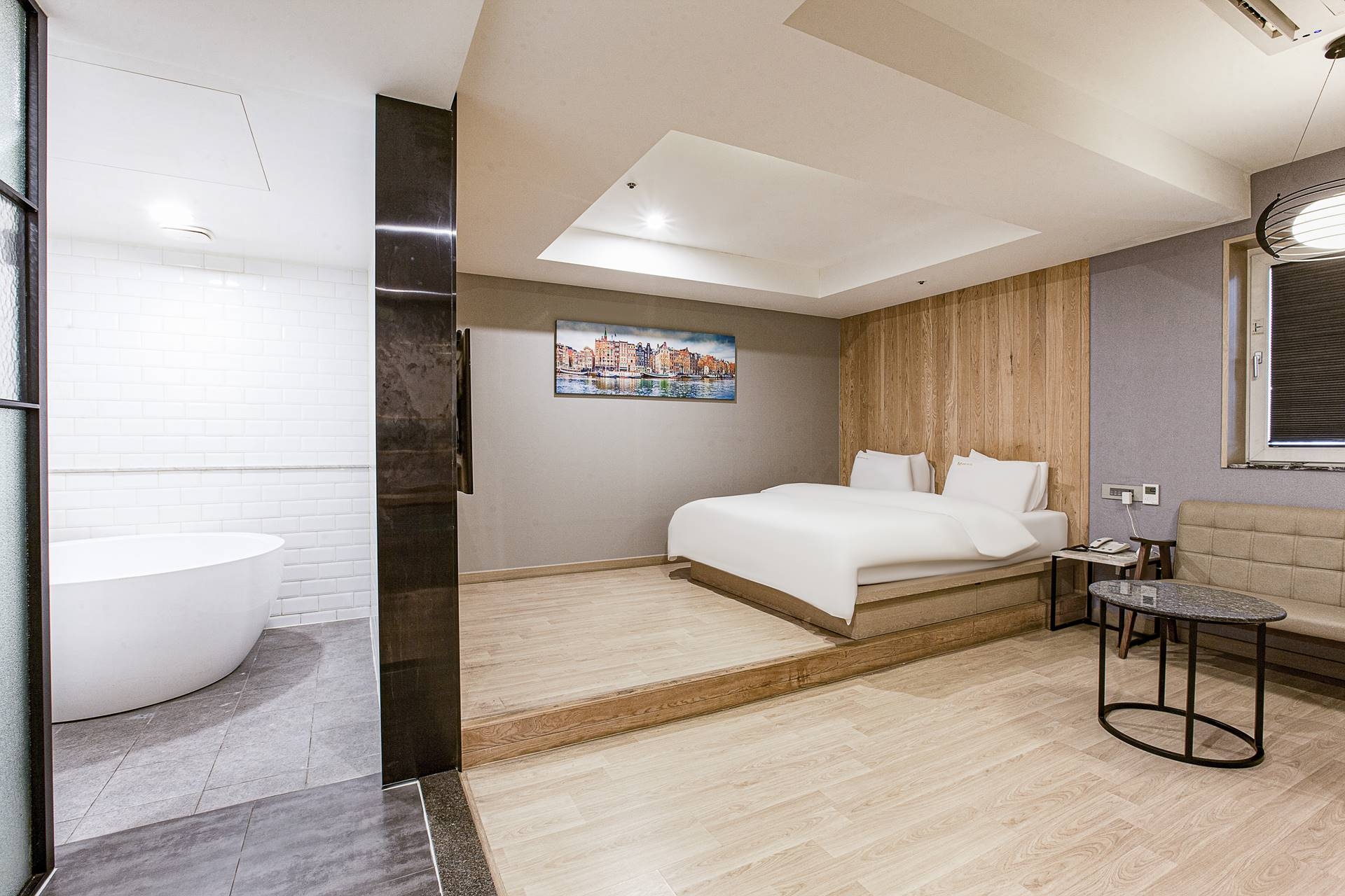 얼리 커플  PC 스위트(넷플릭스, 