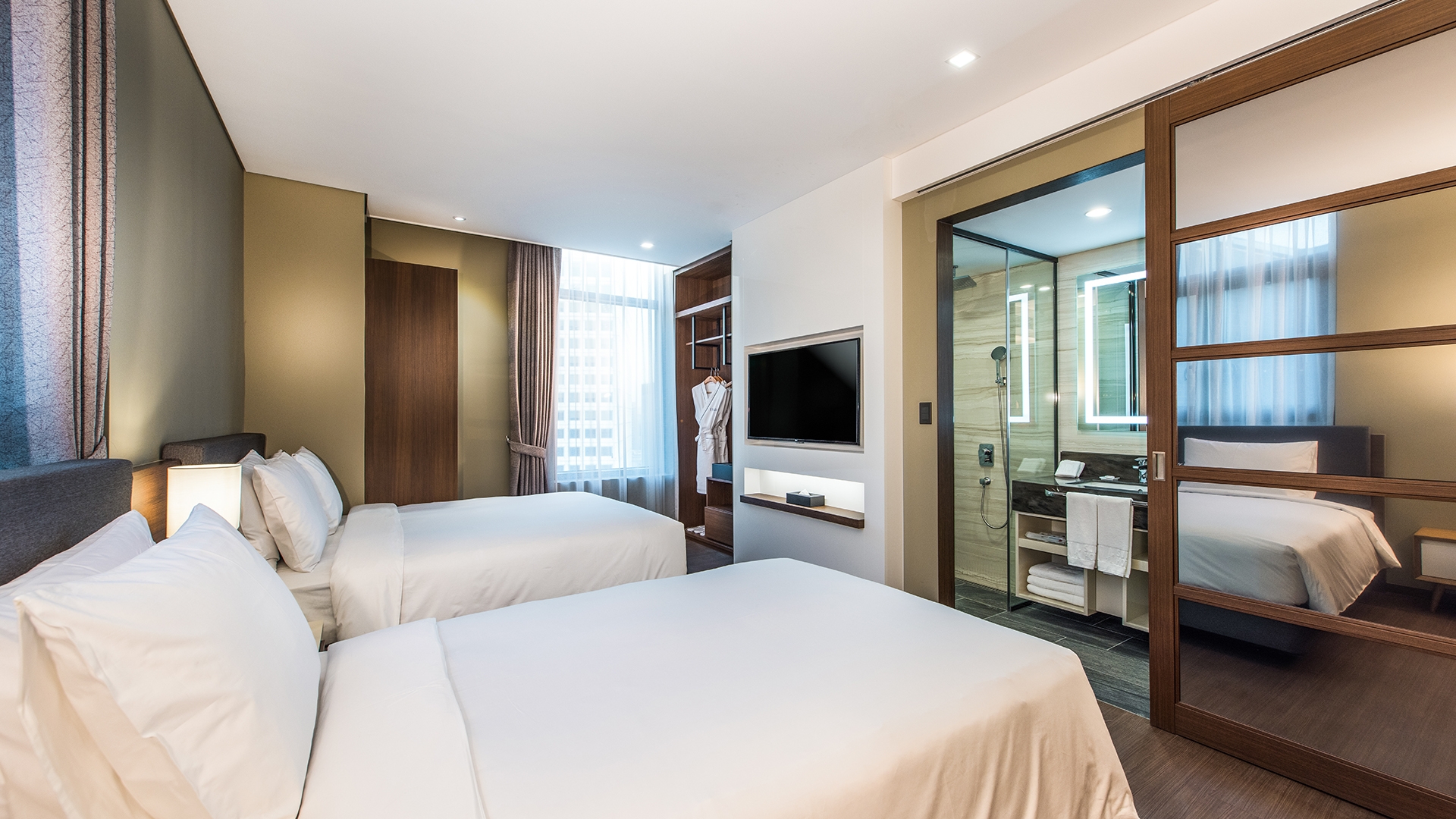 디럭스 패밀리 트윈