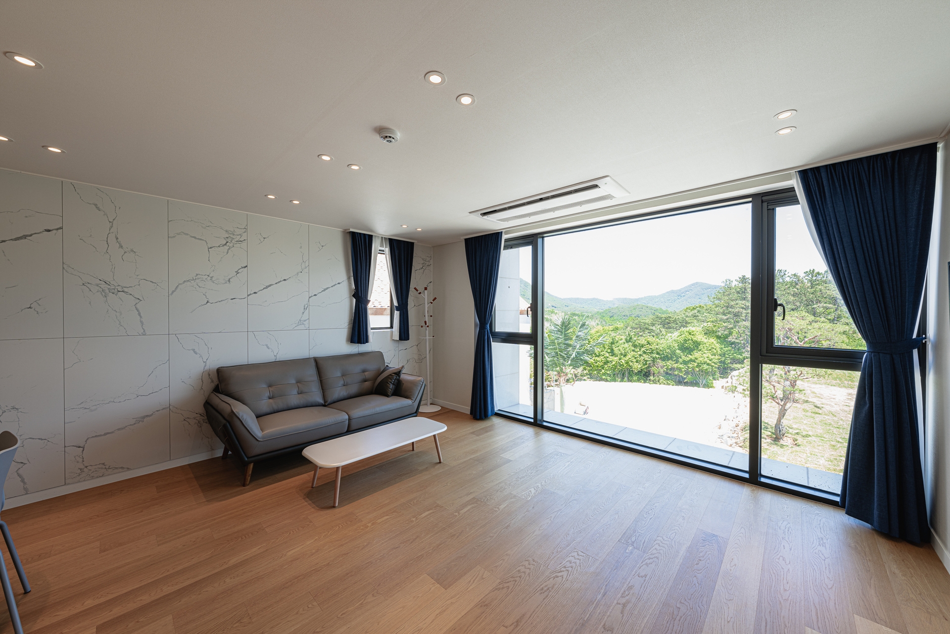 B동201호/C동201호