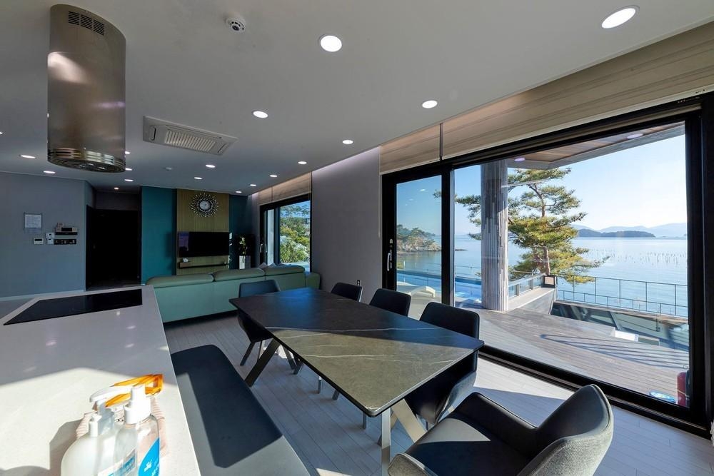 2층 독채 풀빌라