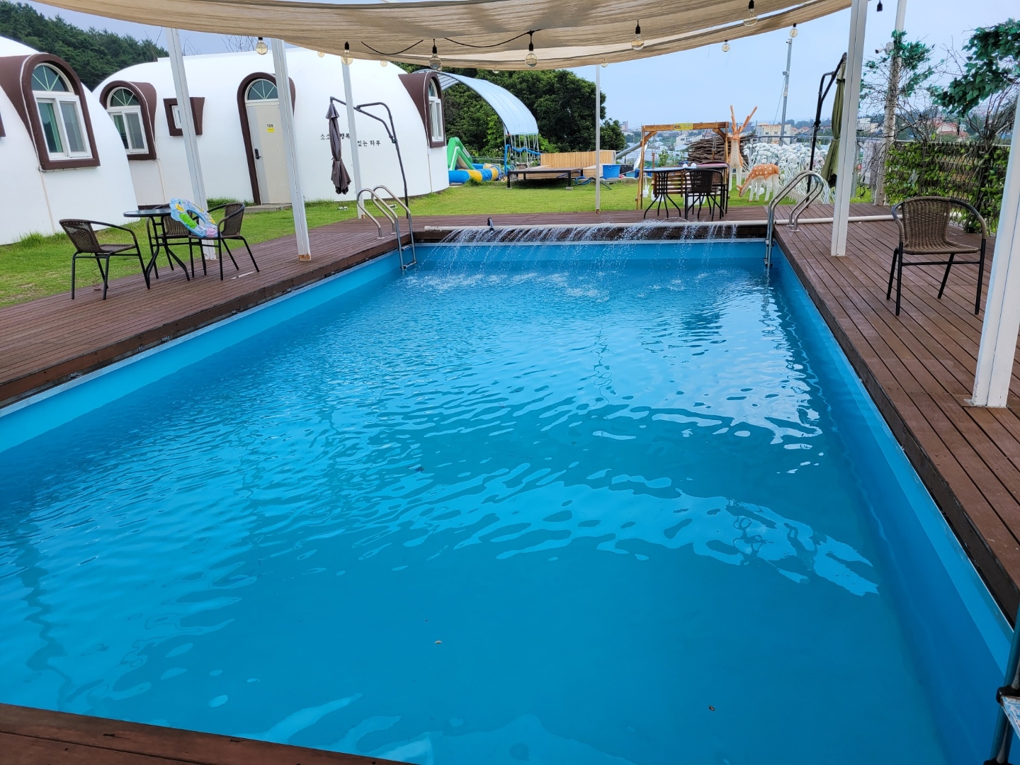 야외 수영장  <복사>