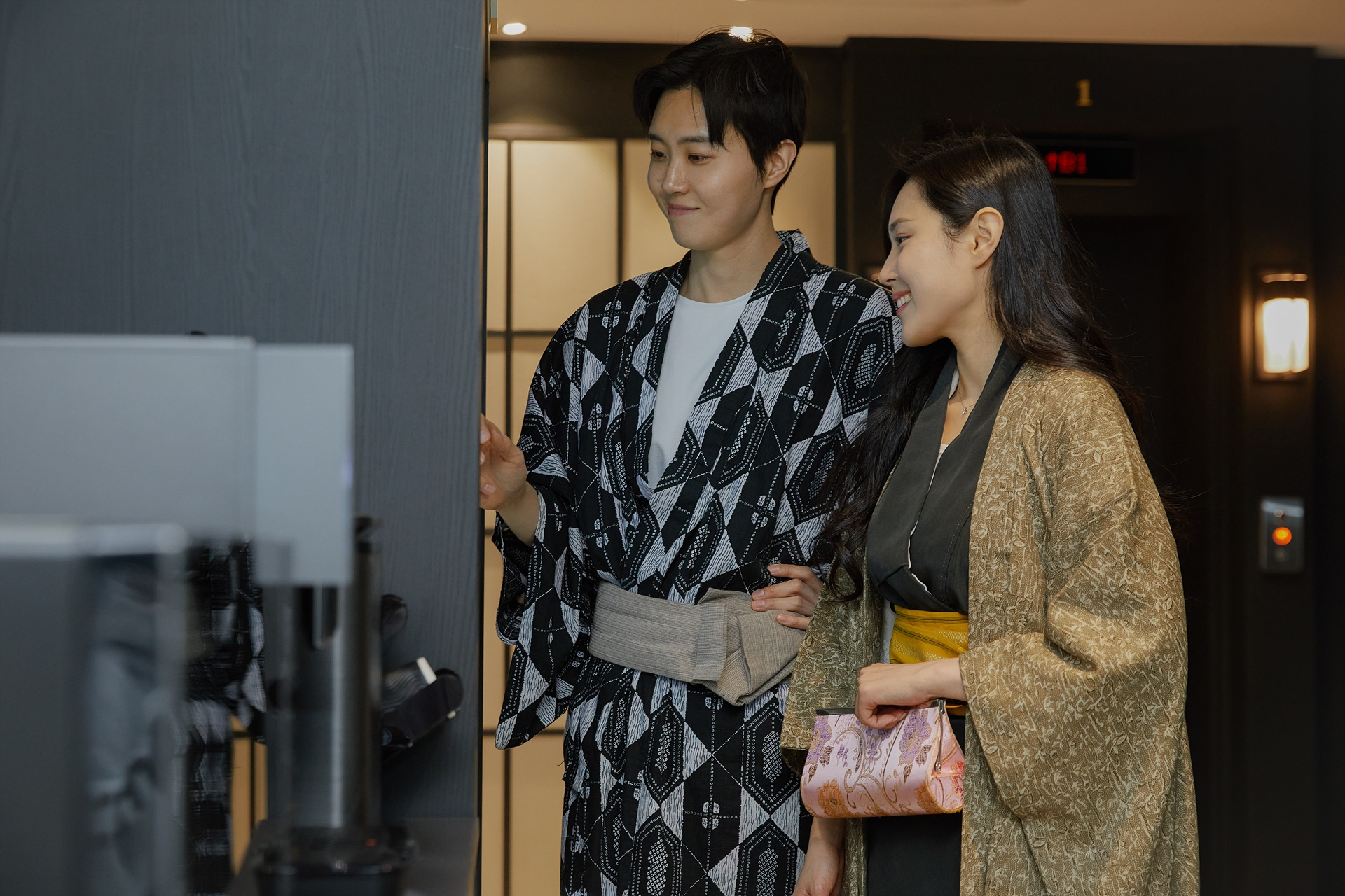 주차장, 로비, 복도, 카운터