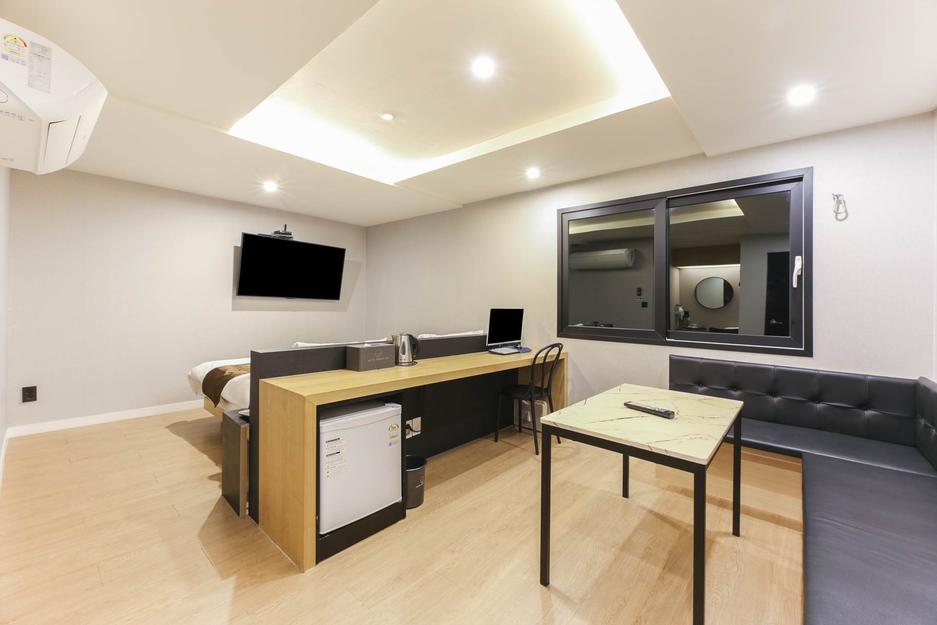 특실(넷플릭스,웨이브)