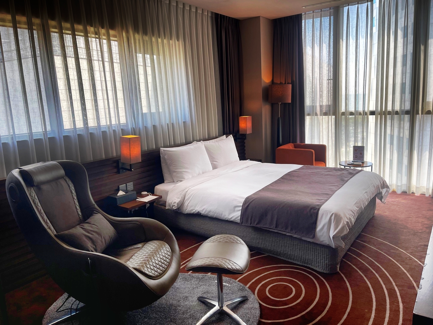 프리미어 디럭스 더블 (하프오션뷰)