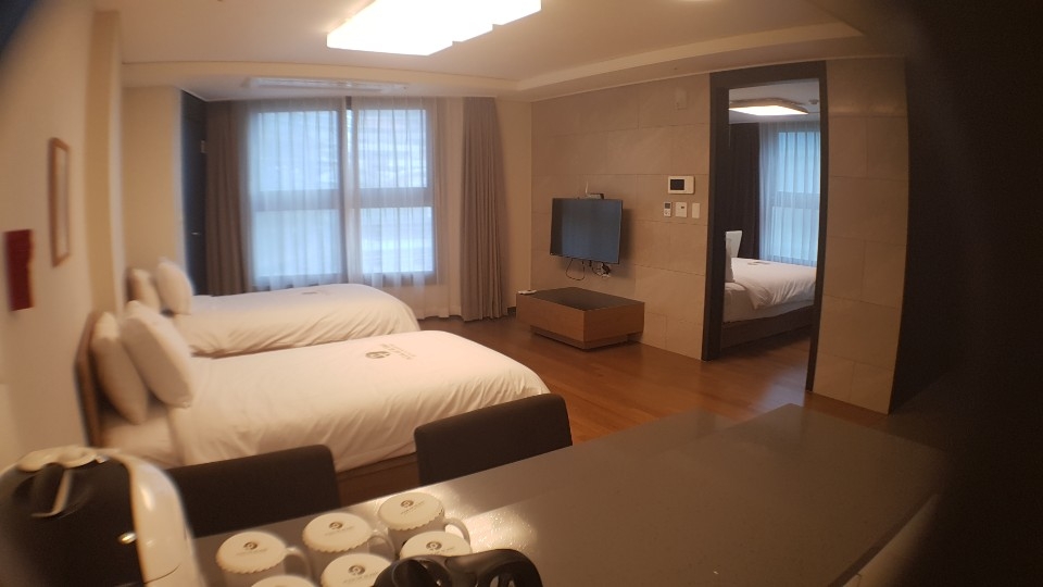 쿼드러플 스위트 