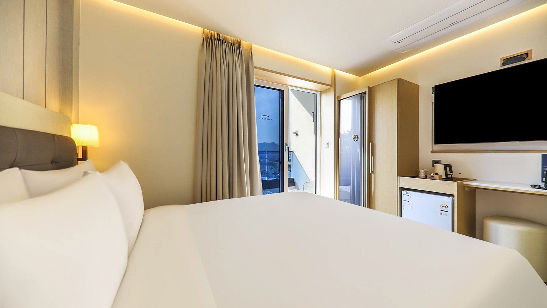 디럭스 오션뷰 테라스룸