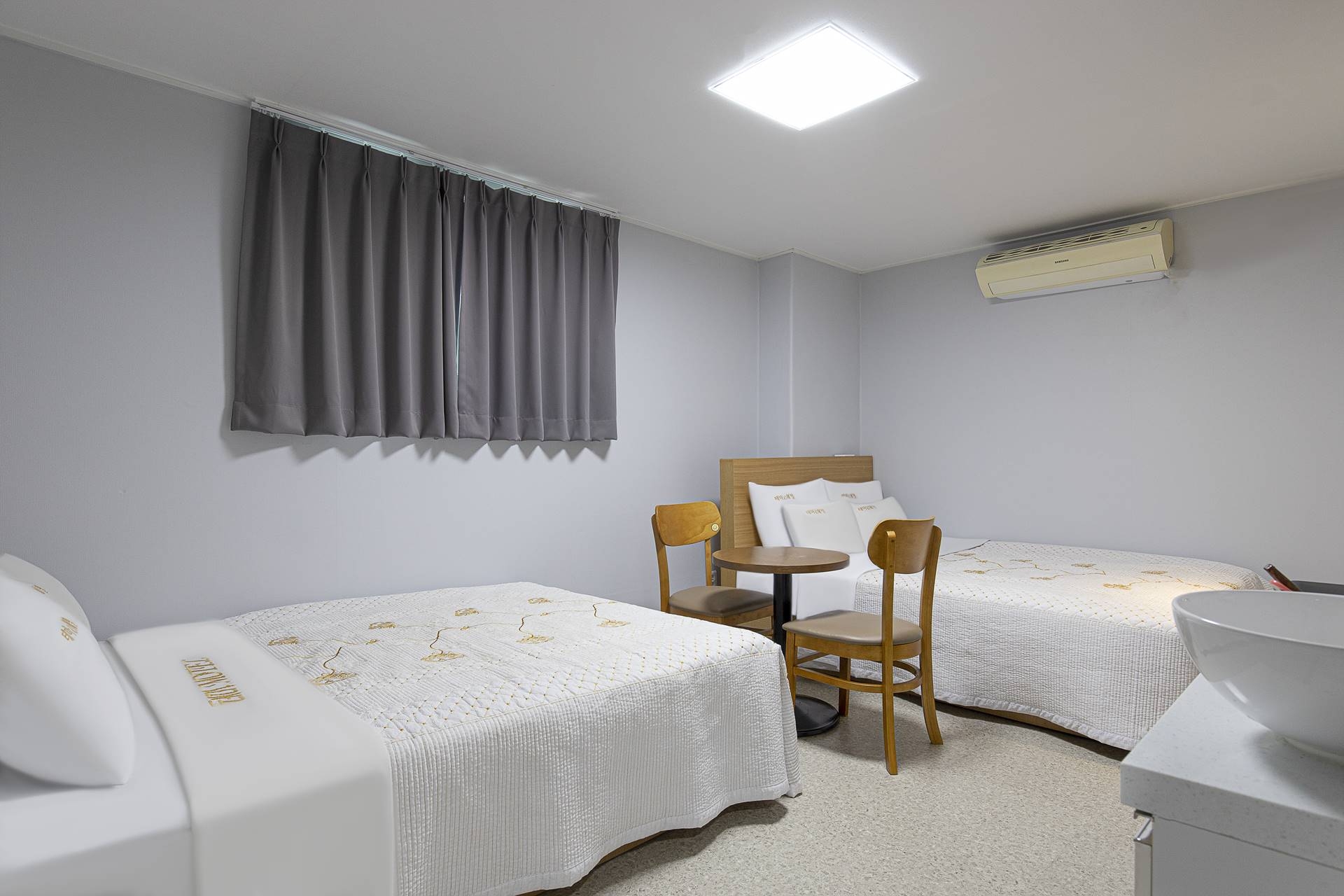 패밀리룸(주차숙소문의)