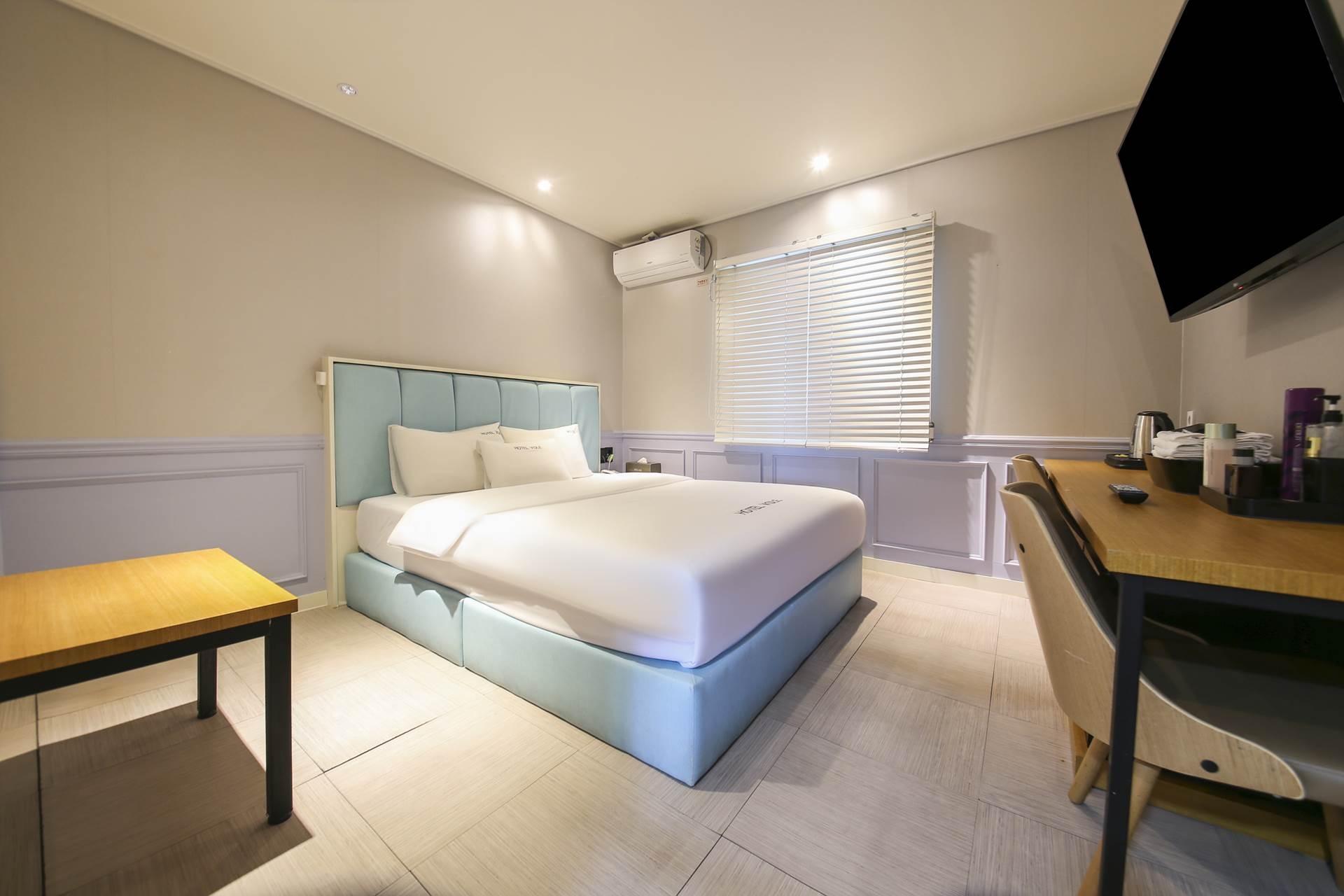 스탠다드(넷플릭스 이용가능/PC없음/