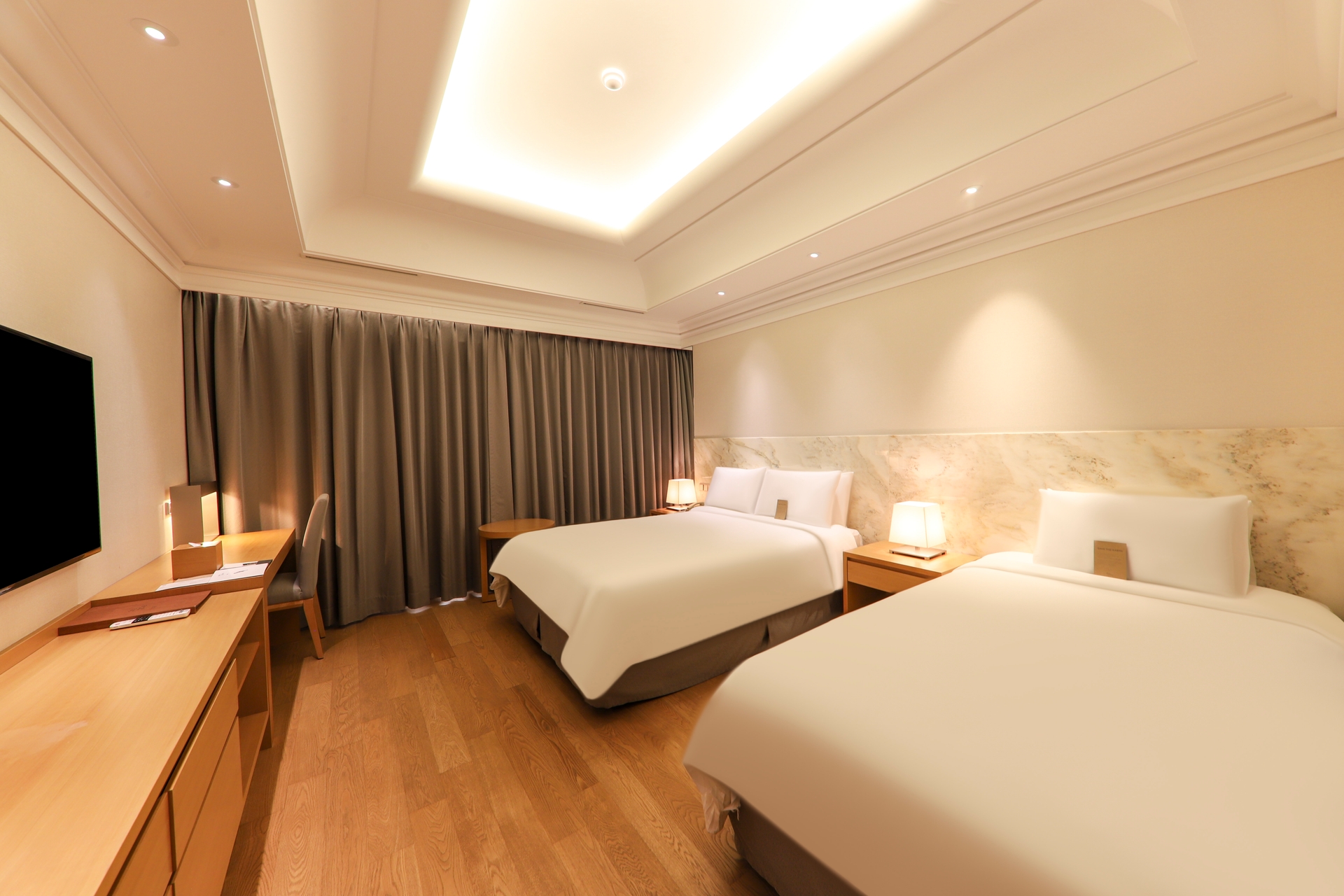 디럭스 패밀리 트윈B (공원뷰)