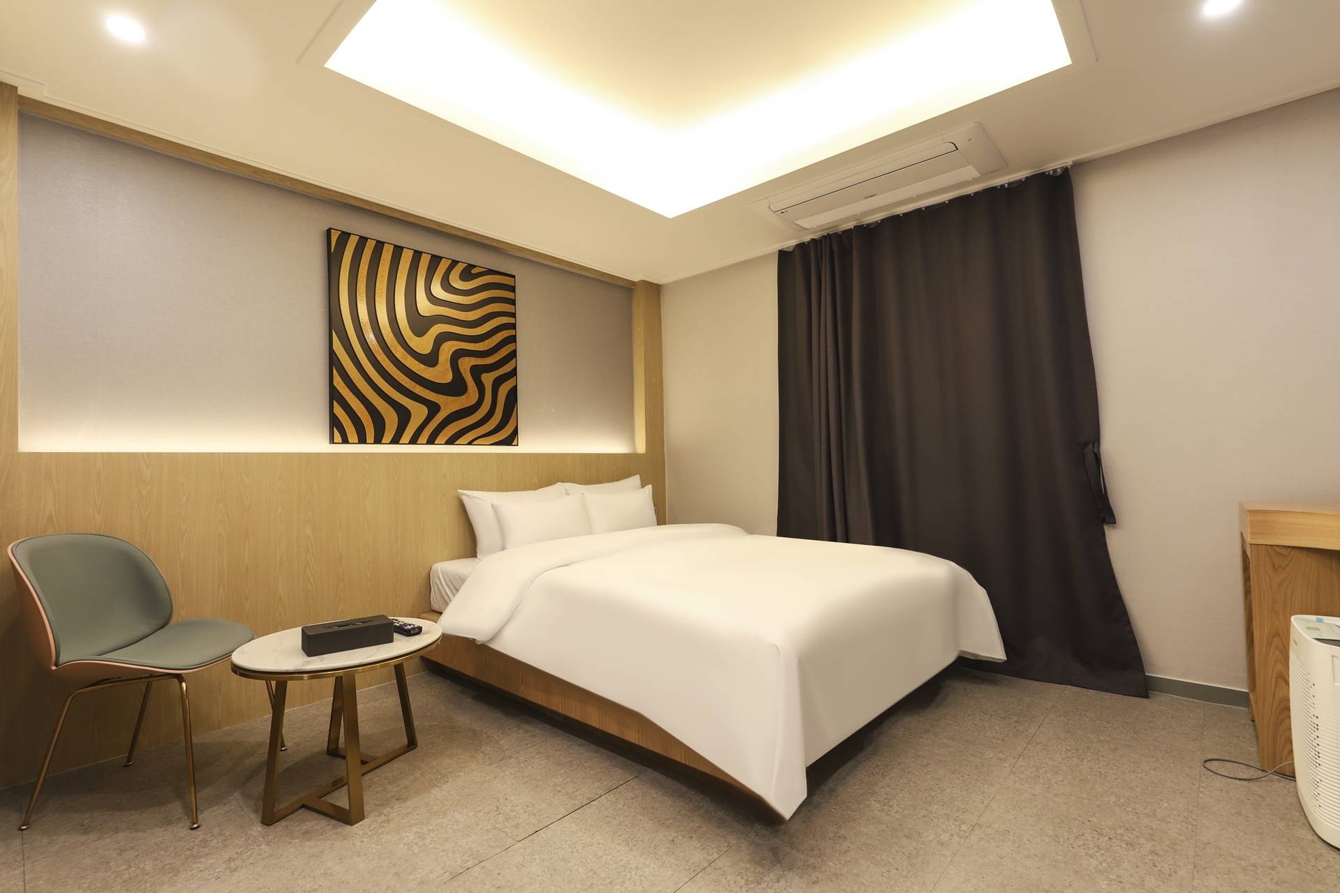 DELUXE/OTT-[모던공간]